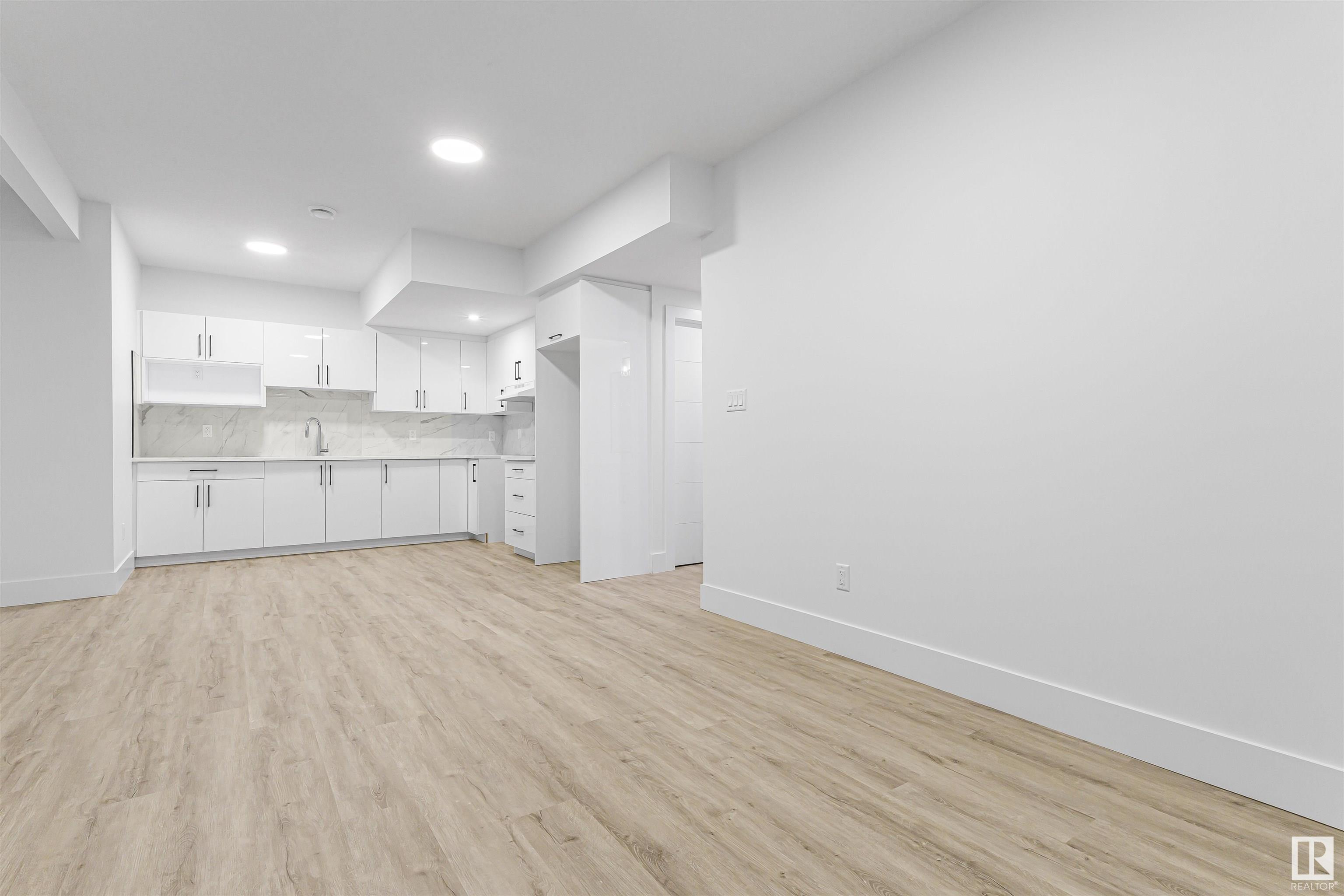      15019 10 ST NW , Edmonton,  ,T5Y 4C8 ;  Listing Number: MLS E4420596