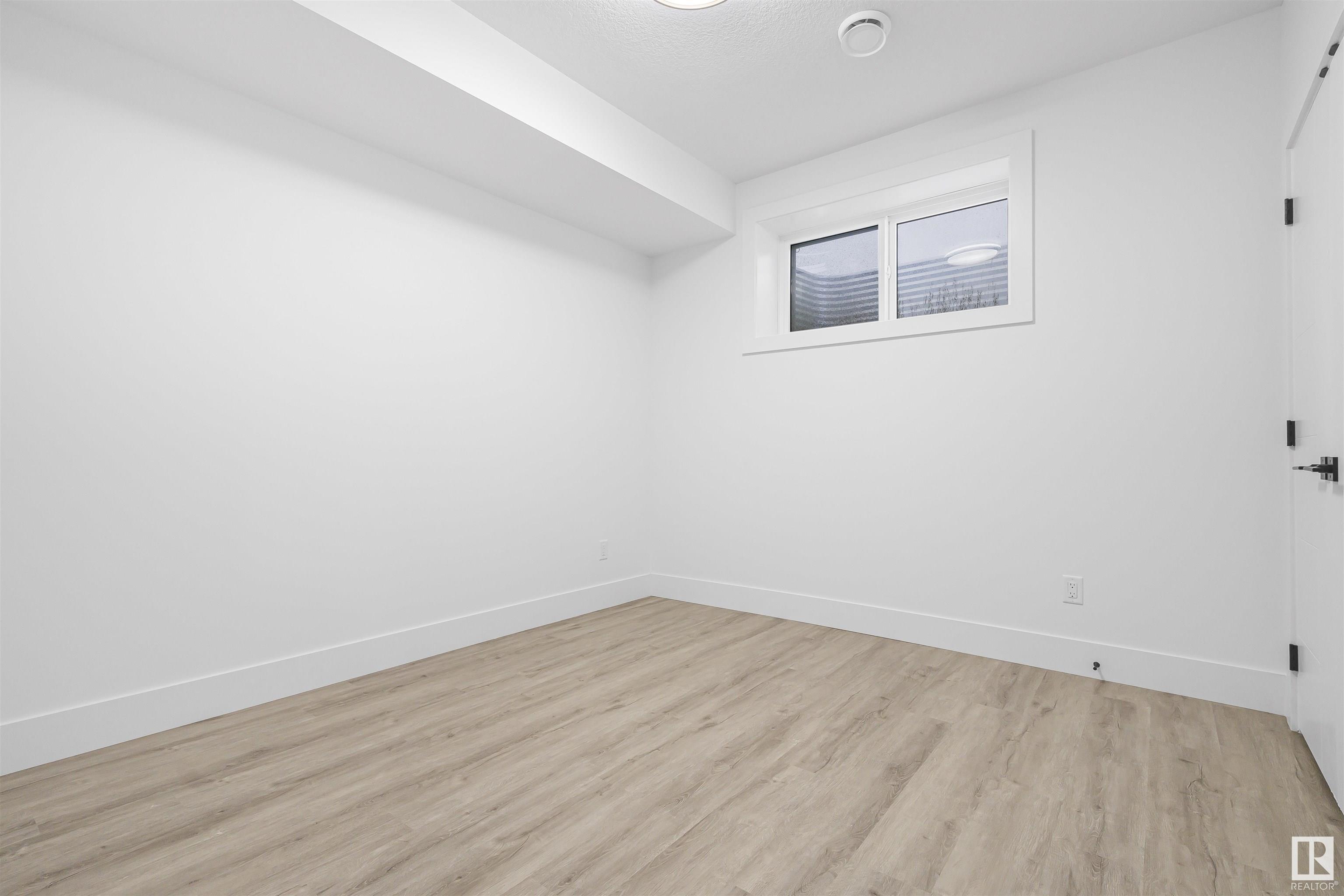      15019 10 ST NW , Edmonton,  ,T5Y 4C8 ;  Listing Number: MLS E4420596