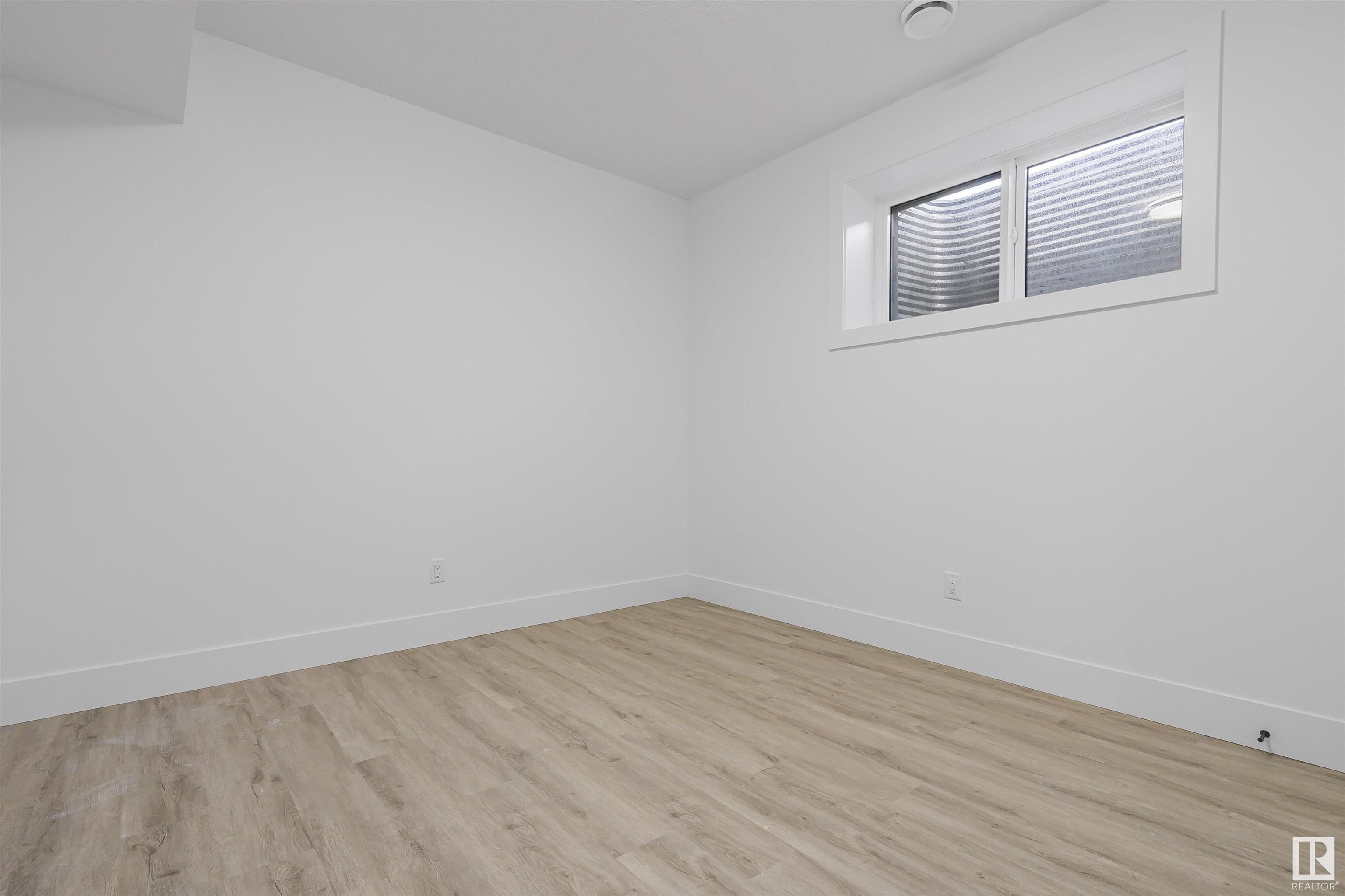      15019 10 ST NW , Edmonton,  ,T5Y 4C8 ;  Listing Number: MLS E4420596