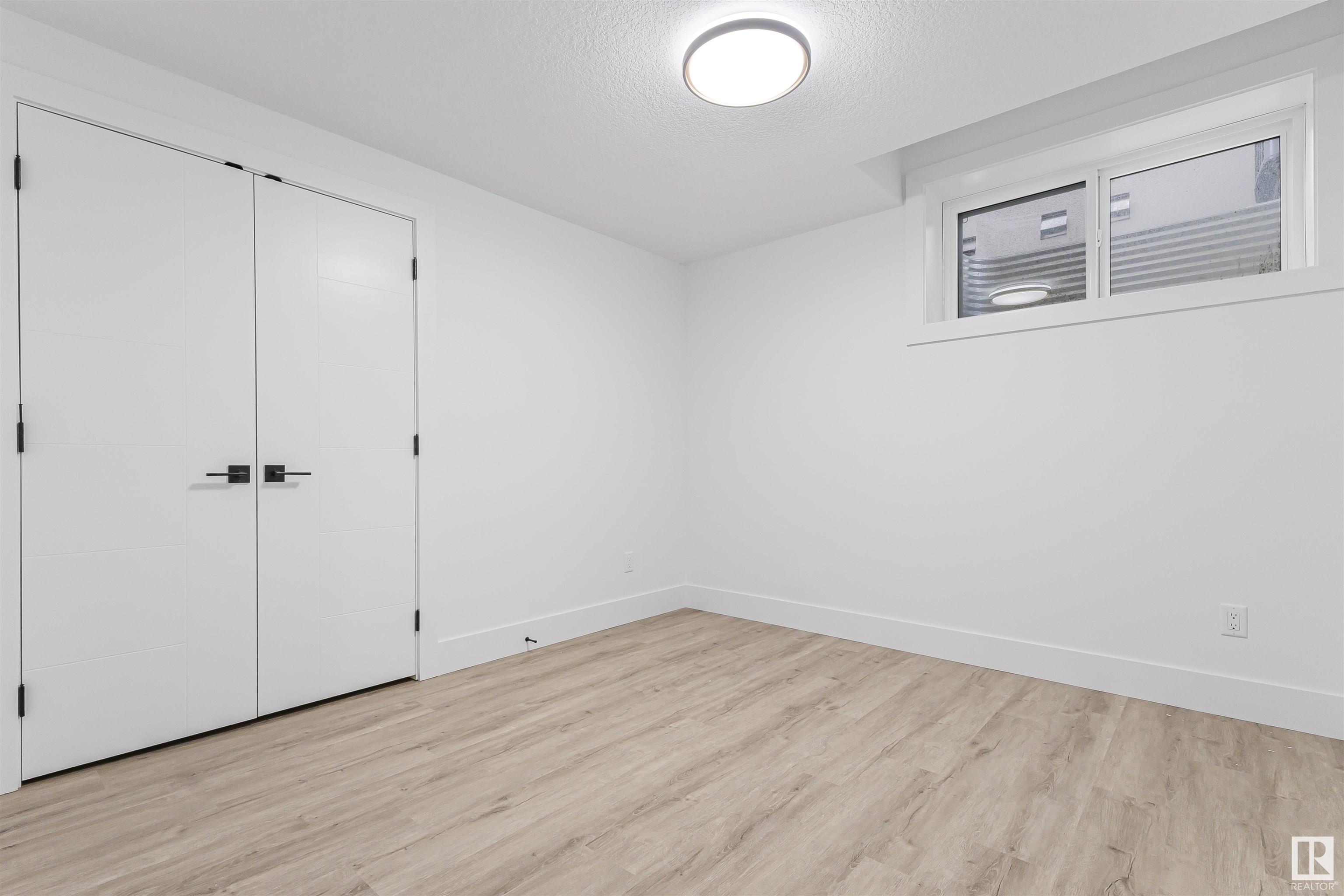      15019 10 ST NW , Edmonton,  ,T5Y 4C8 ;  Listing Number: MLS E4420596