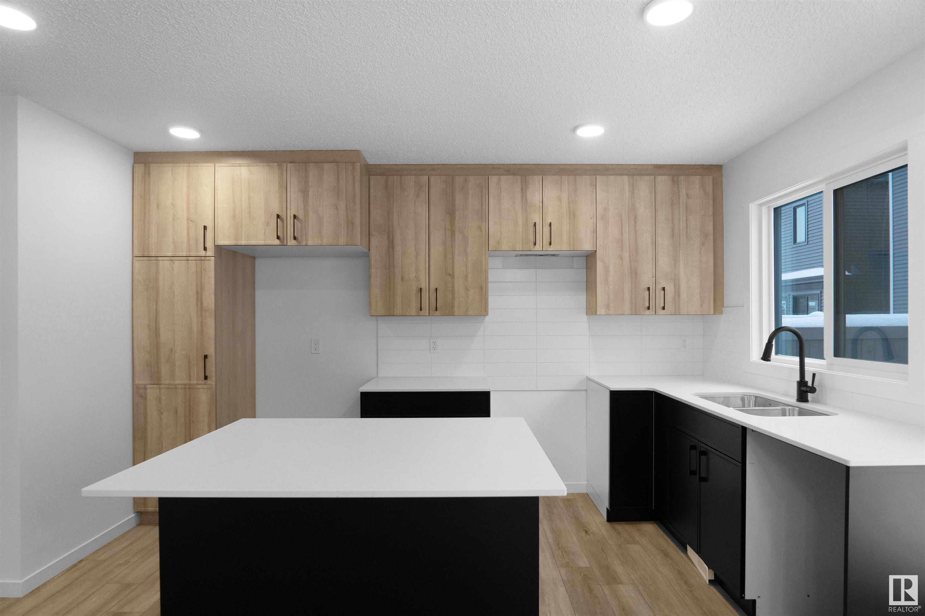      #9 19904 31 AV NW , Edmonton,  ,T6M 1N7 ;  Listing Number: MLS E4420603