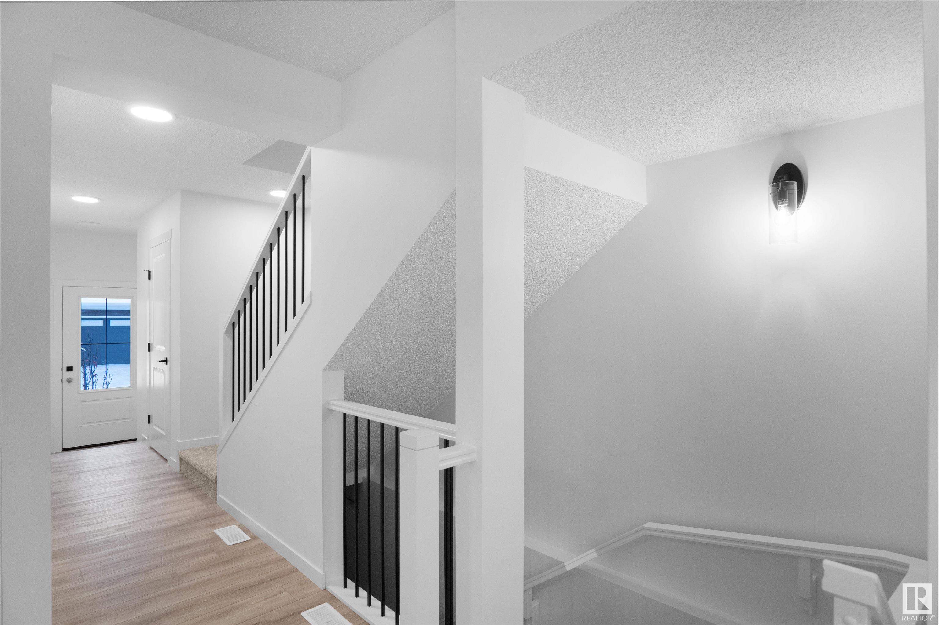      #9 19904 31 AV NW , Edmonton,  ,T6M 1N7 ;  Listing Number: MLS E4420603