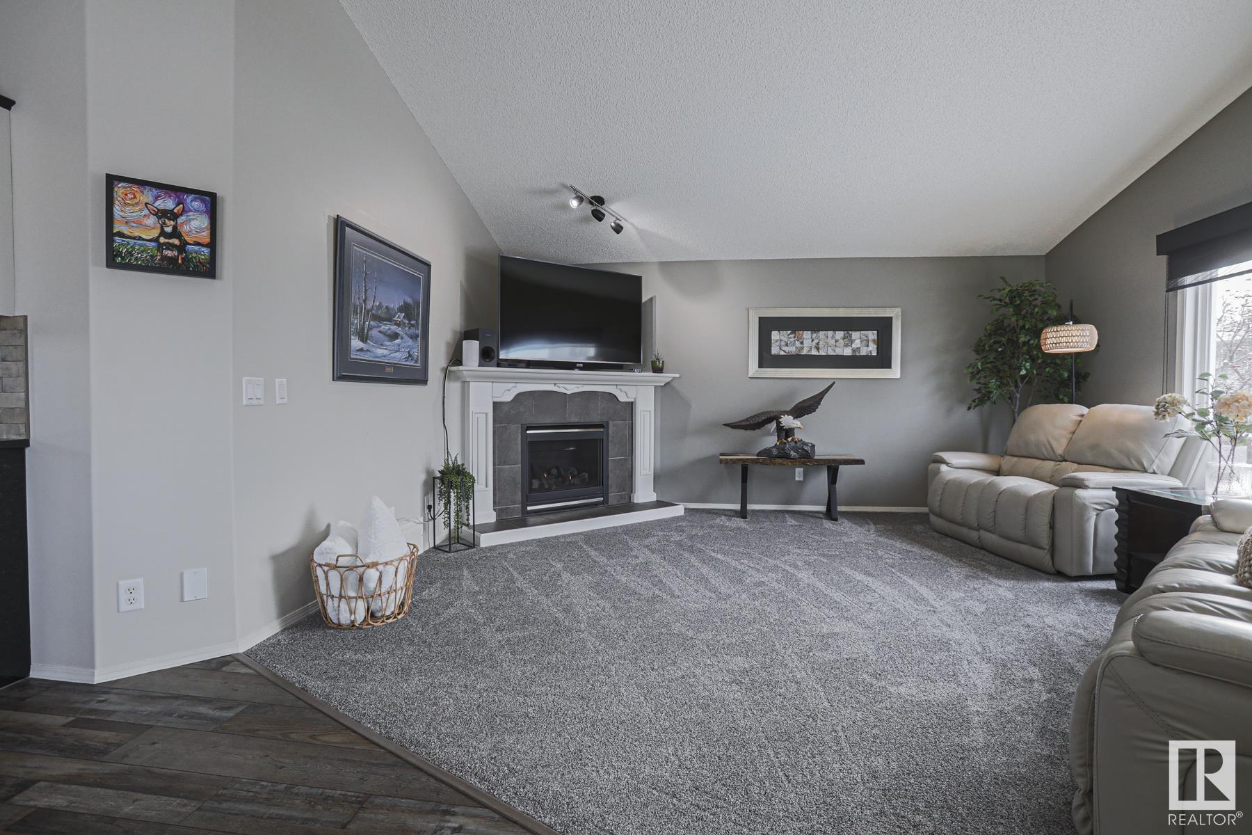      11 LAMPLIGHT CV , Spruce Grove,  ,T7X 4R2 ;  Listing Number: MLS E4420609