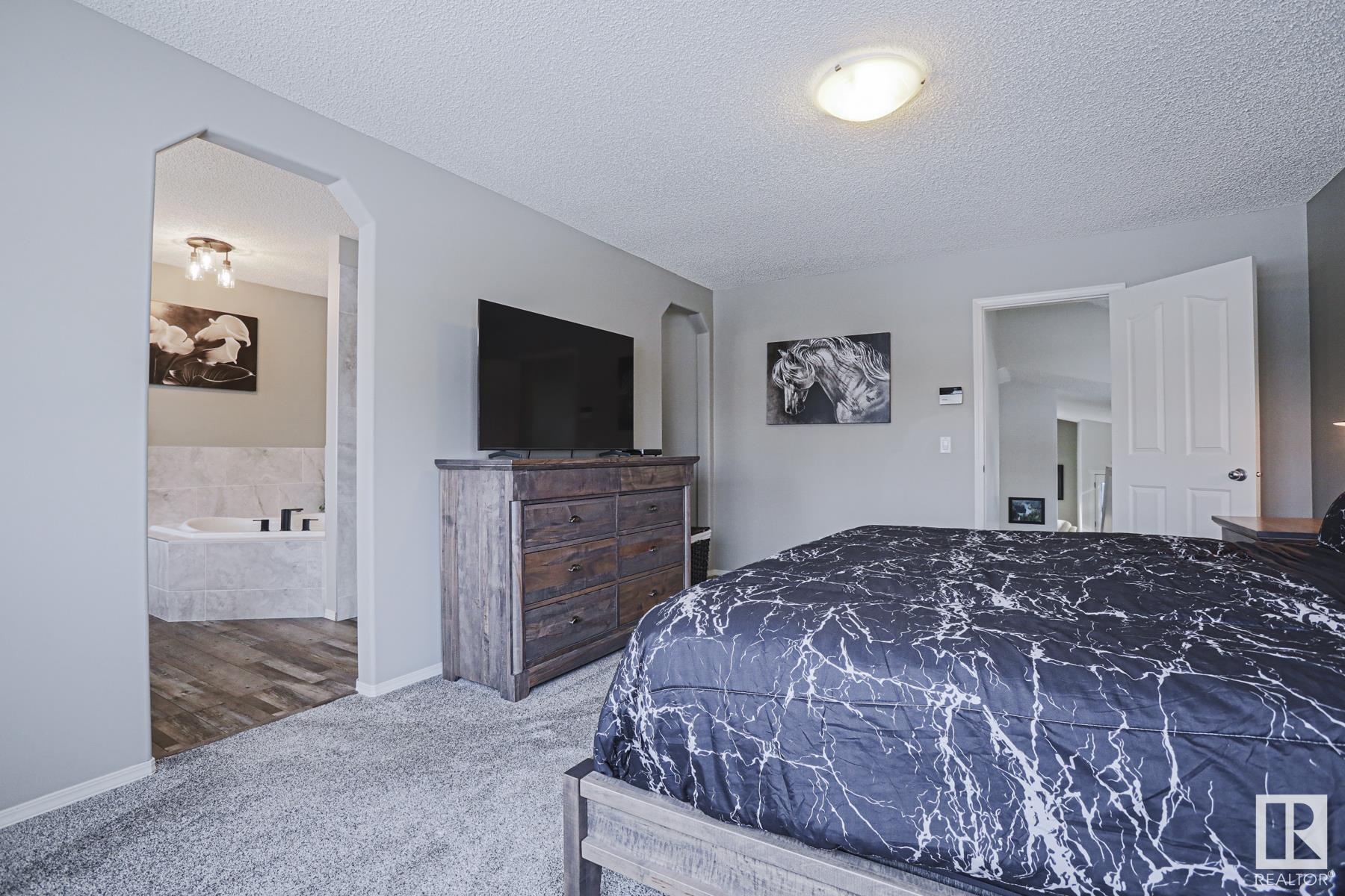      11 LAMPLIGHT CV , Spruce Grove,  ,T7X 4R2 ;  Listing Number: MLS E4420609
