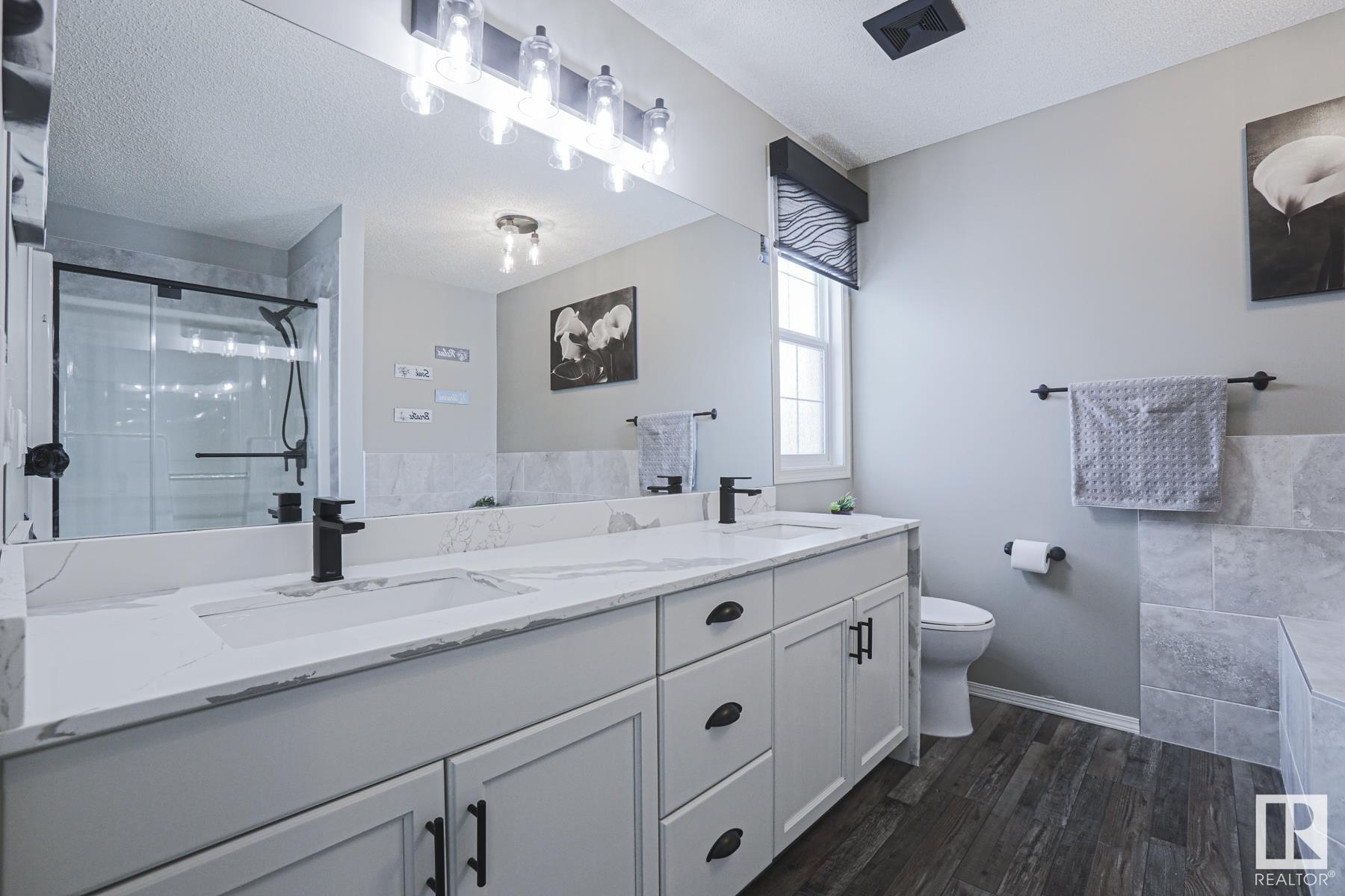      11 LAMPLIGHT CV , Spruce Grove,  ,T7X 4R2 ;  Listing Number: MLS E4420609