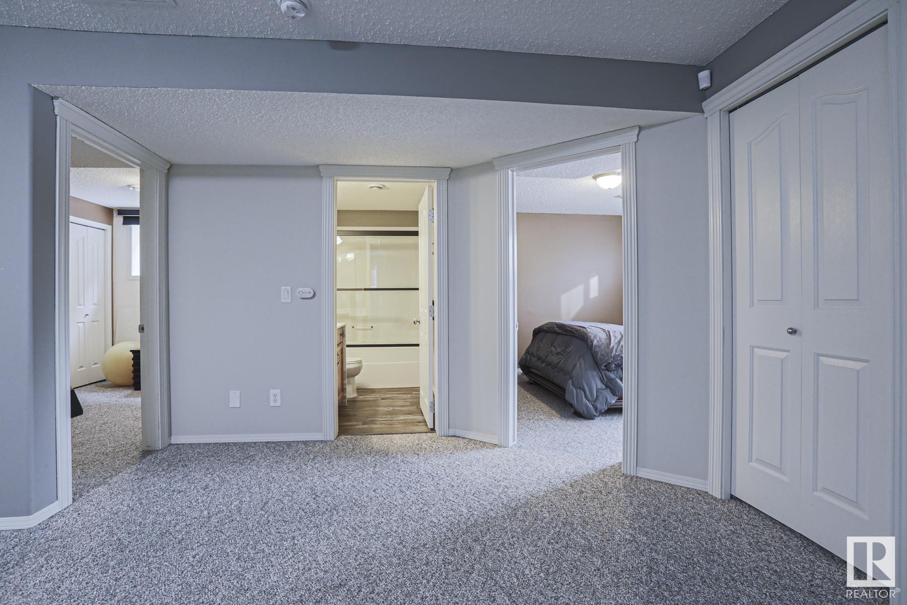      11 LAMPLIGHT CV , Spruce Grove,  ,T7X 4R2 ;  Listing Number: MLS E4420609