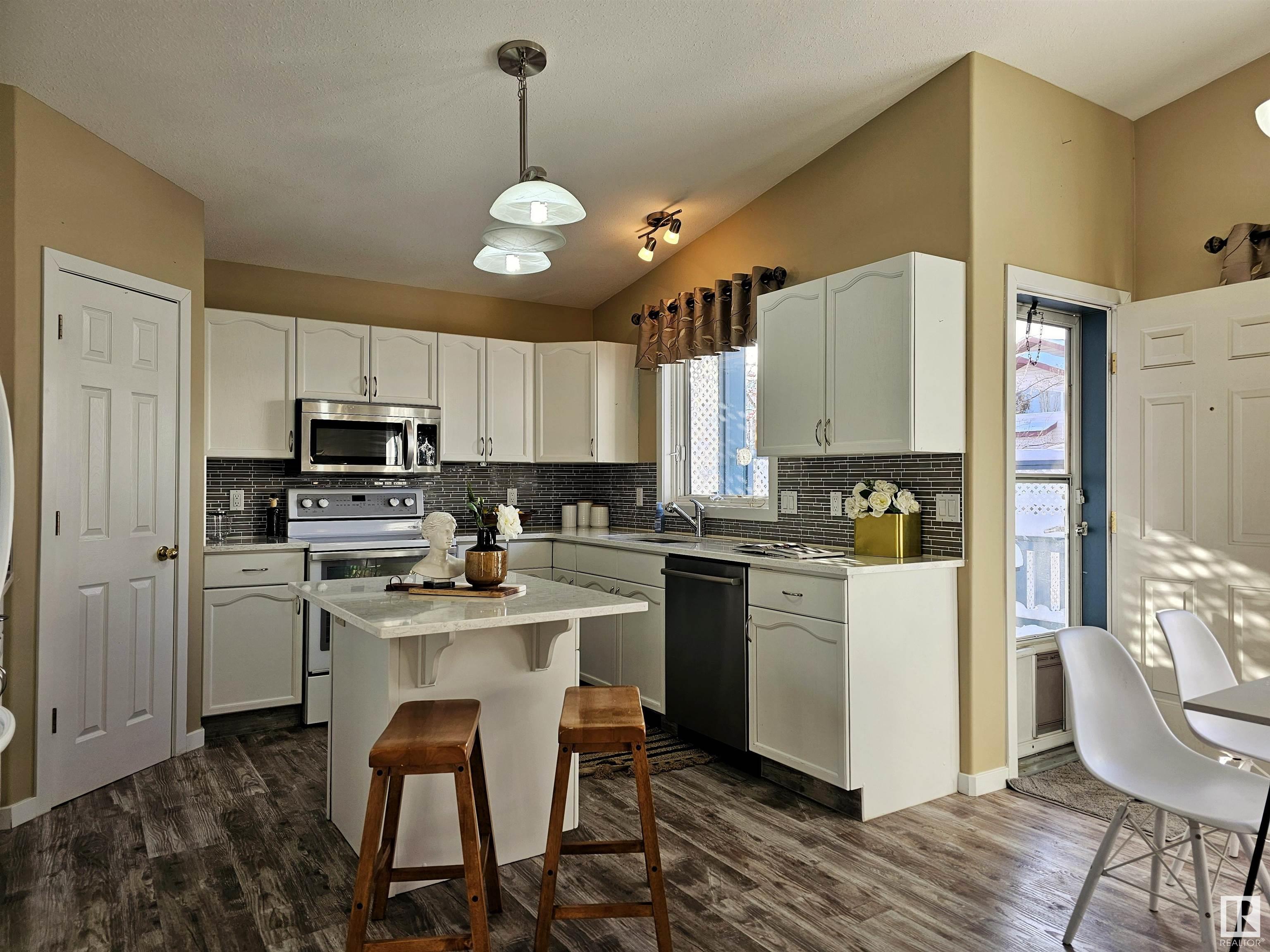      11 HANRATTY PT NW , St. Albert,  ,T8N 6B5 ;  Listing Number: MLS E4420618