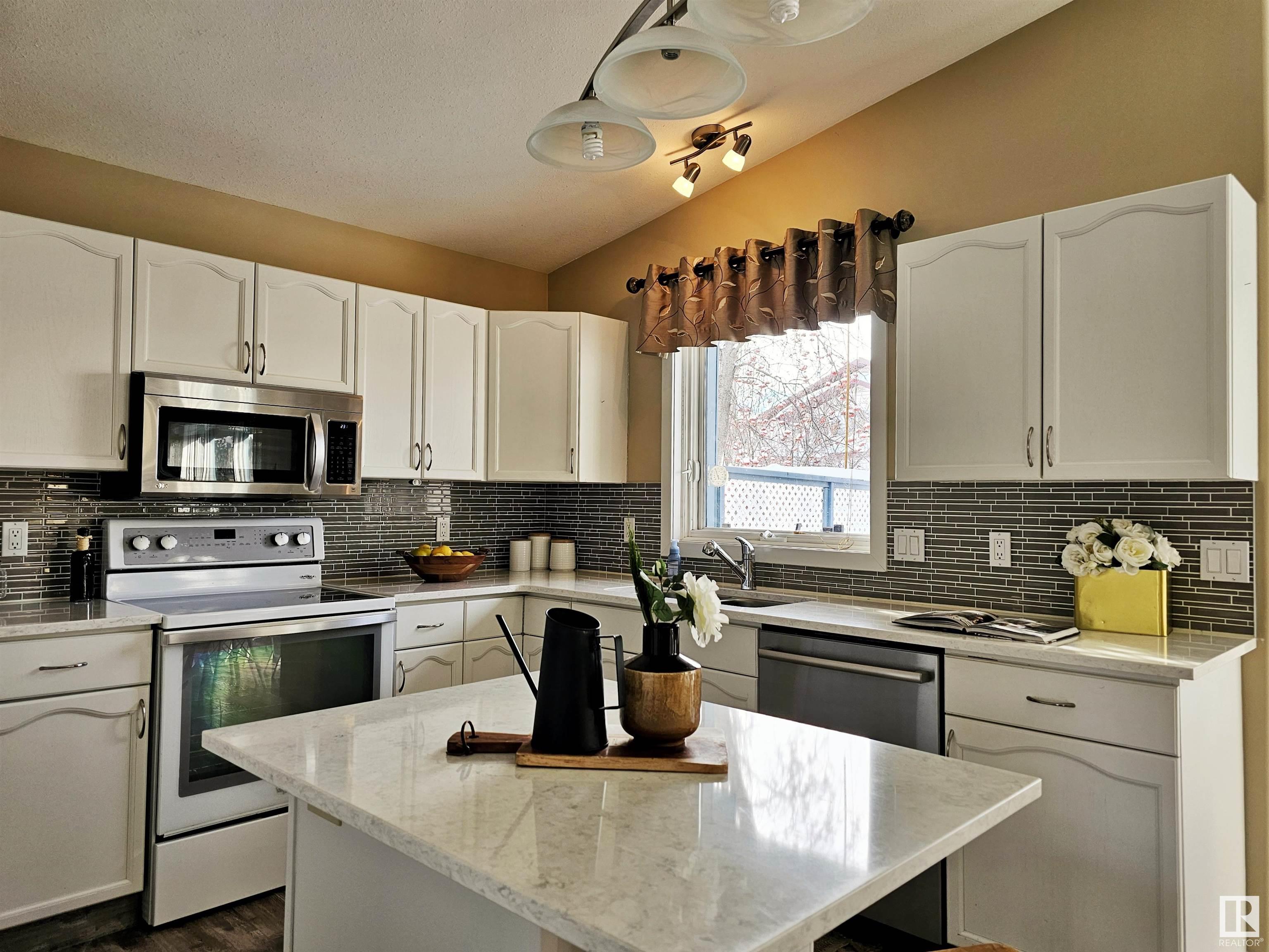      11 HANRATTY PT NW , St. Albert,  ,T8N 6B5 ;  Listing Number: MLS E4420618