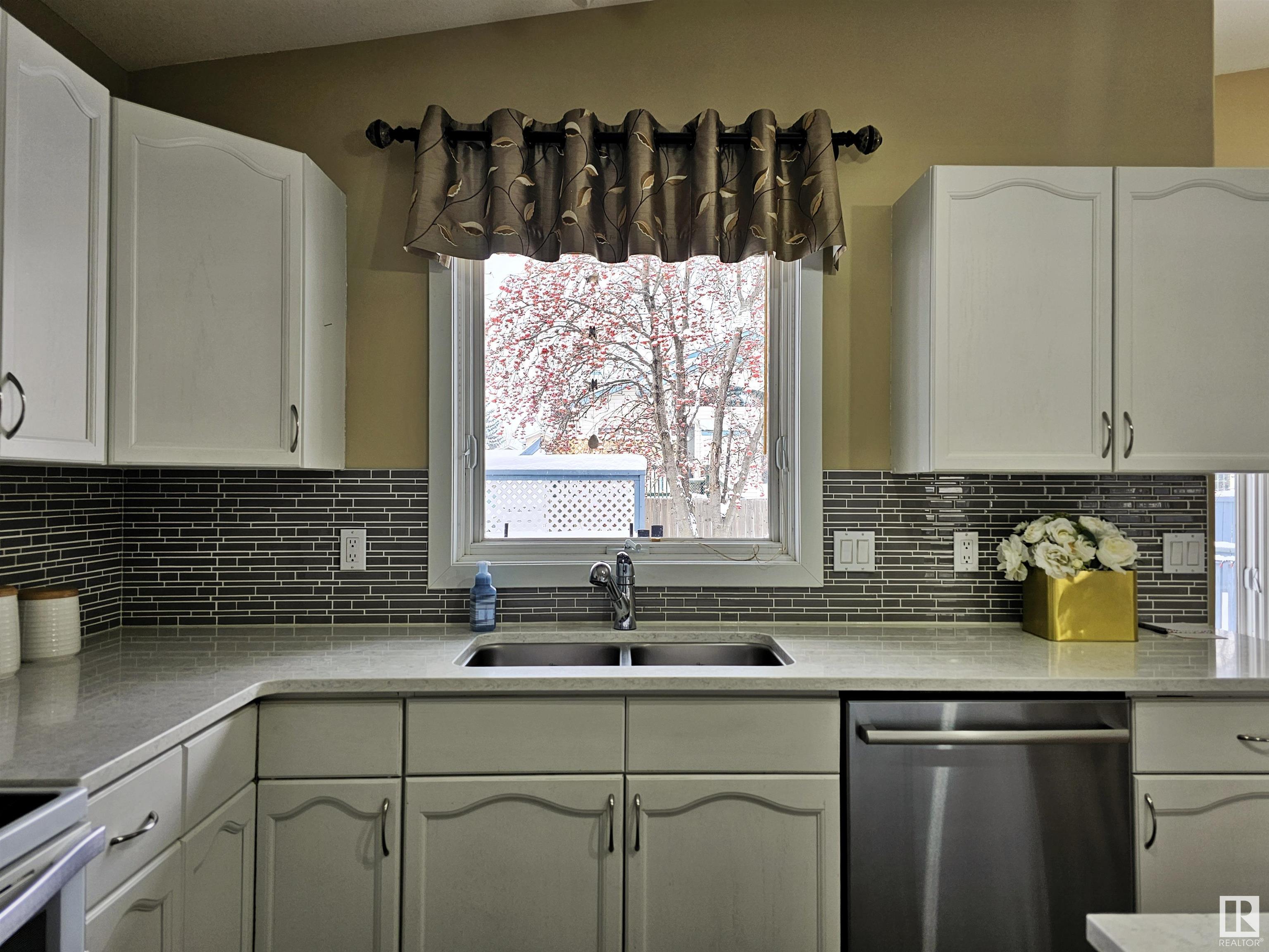      11 HANRATTY PT NW , St. Albert,  ,T8N 6B5 ;  Listing Number: MLS E4420618