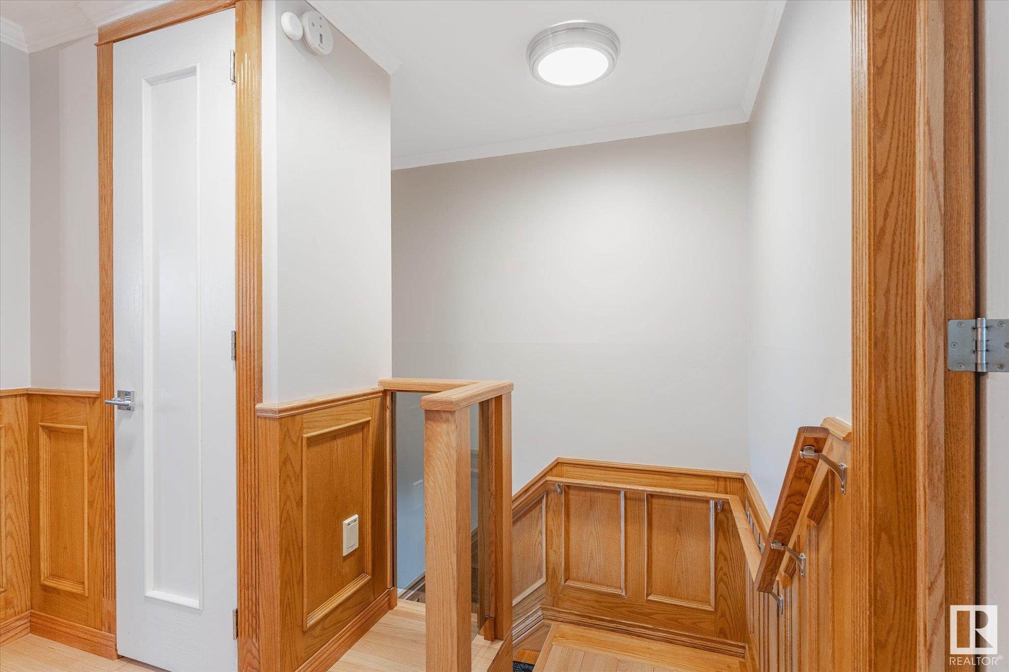      5512 20A AV NW , Edmonton,  ,T6L 4V2 ;  Listing Number: MLS E4420621