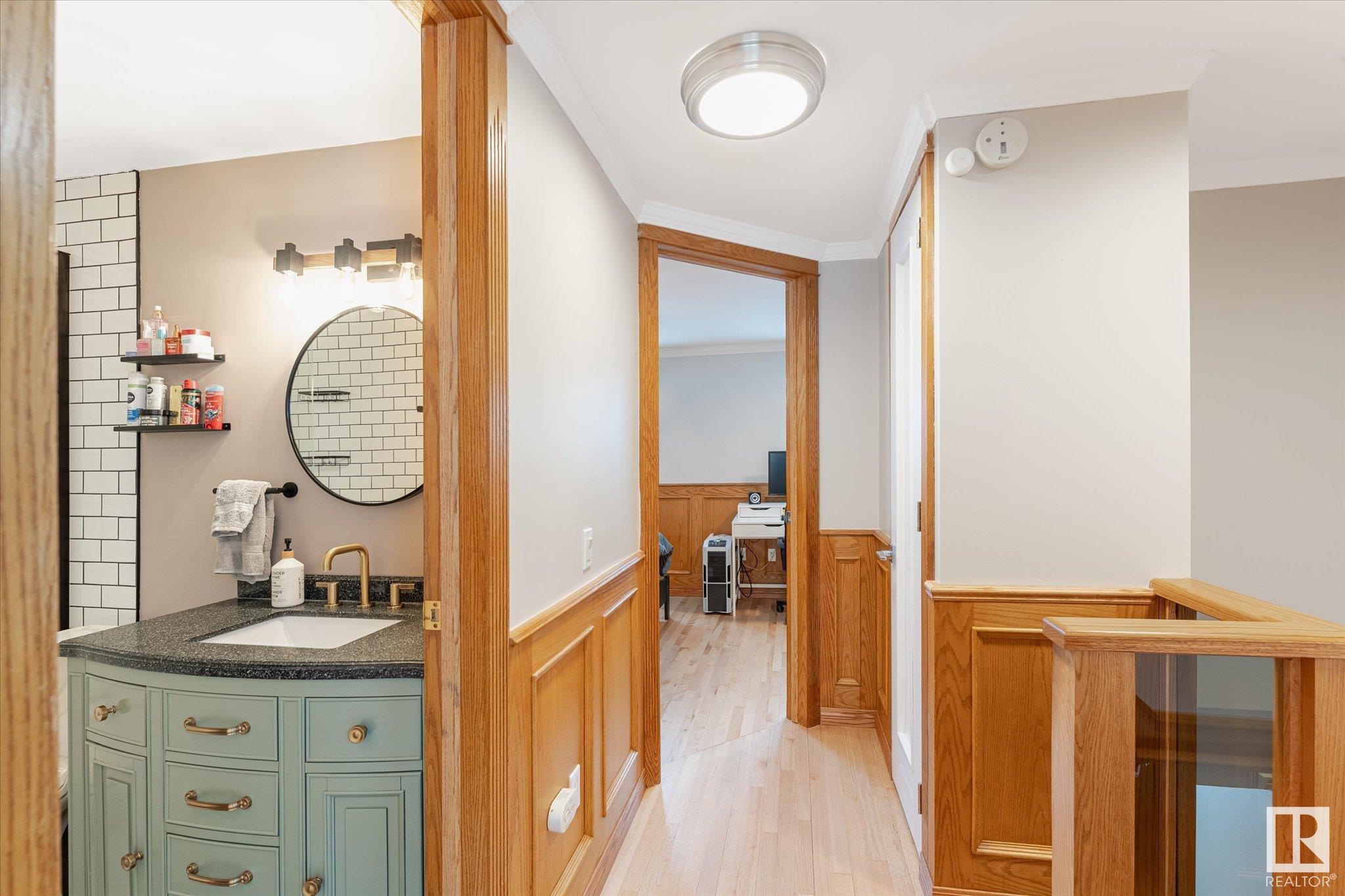      5512 20A AV NW , Edmonton,  ,T6L 4V2 ;  Listing Number: MLS E4420621