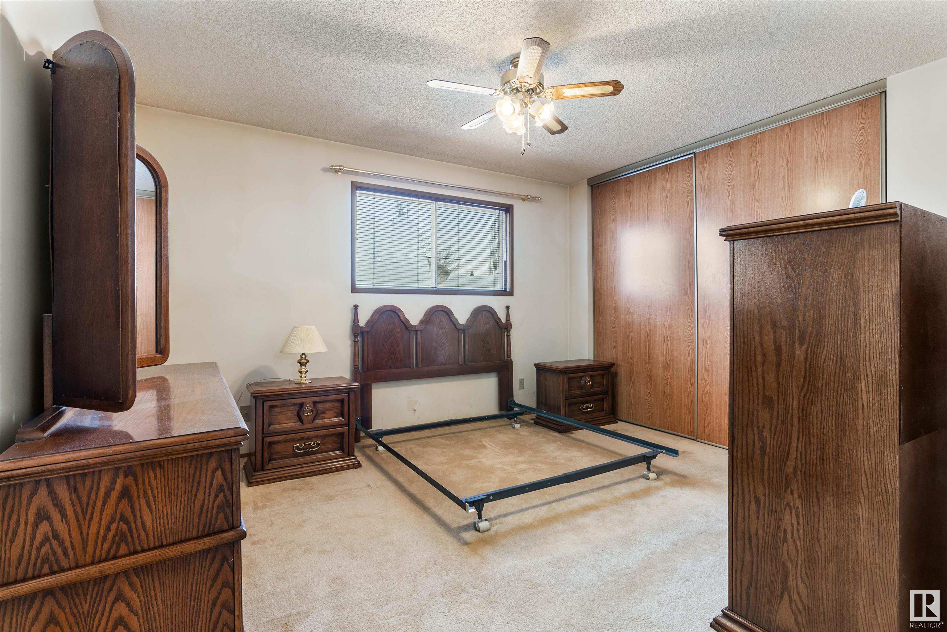      8330 158 AV NW , Edmonton,  ,T5Z 2P1 ;  Listing Number: MLS E4420624