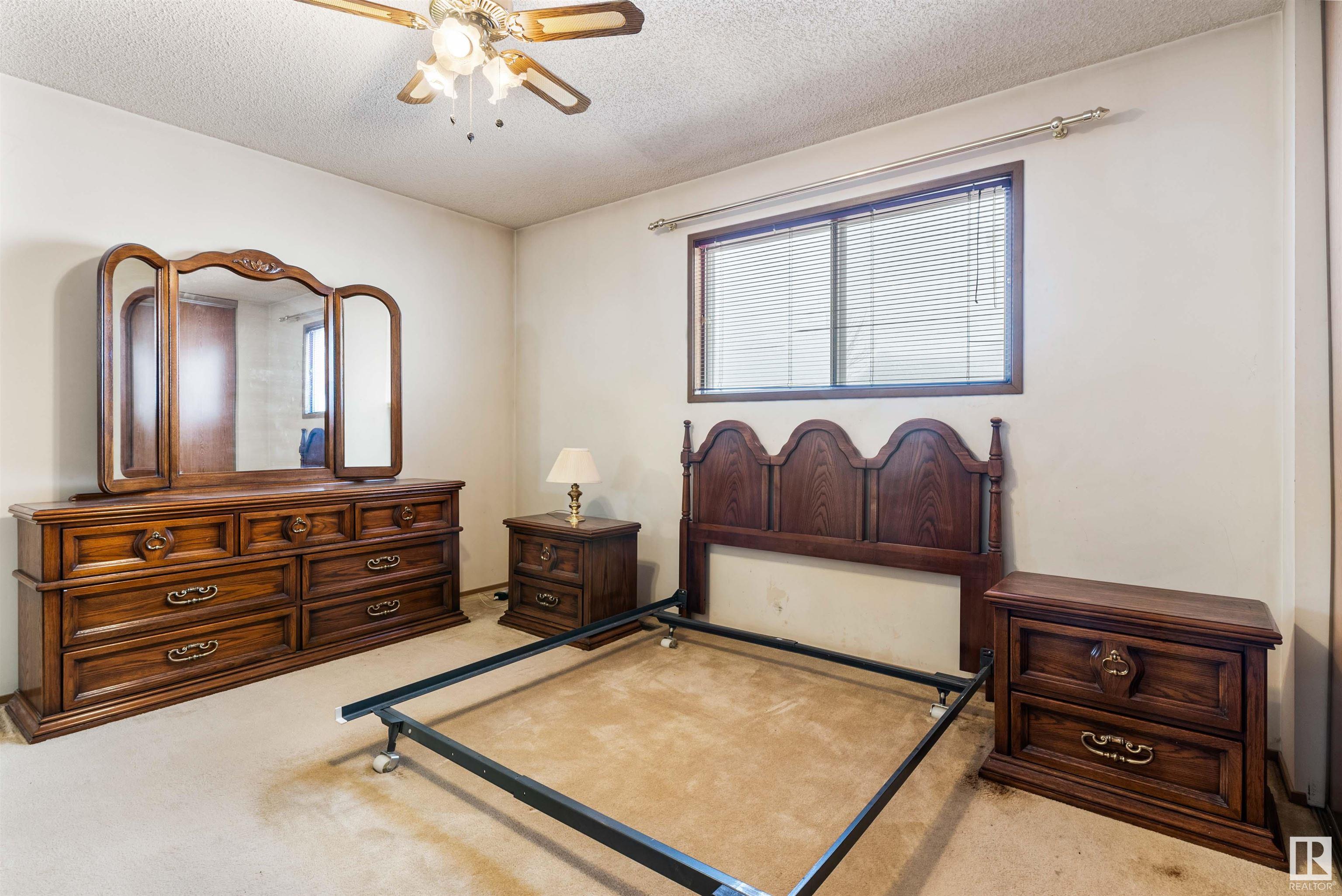      8330 158 AV NW , Edmonton,  ,T5Z 2P1 ;  Listing Number: MLS E4420624