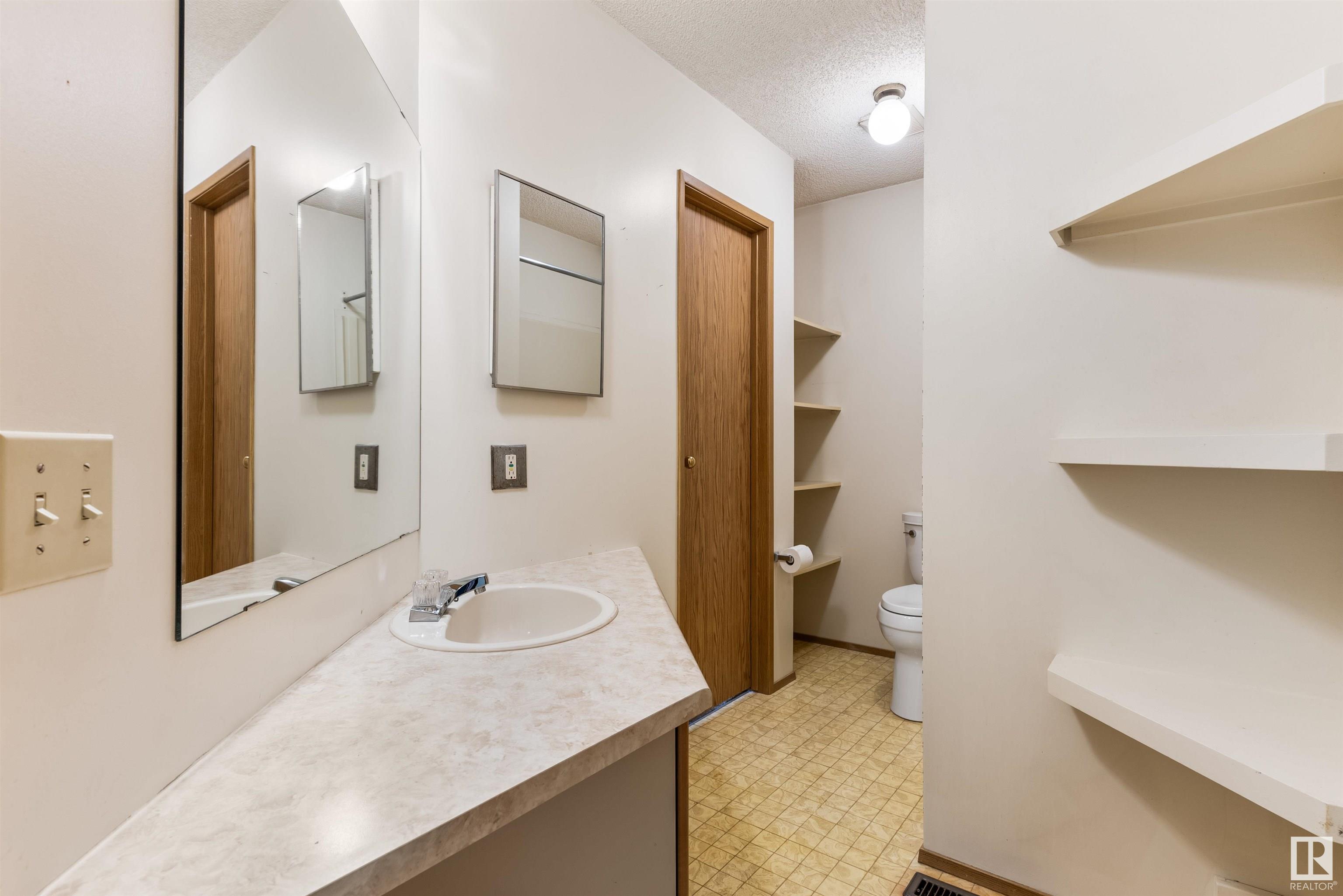      8330 158 AV NW , Edmonton,  ,T5Z 2P1 ;  Listing Number: MLS E4420624