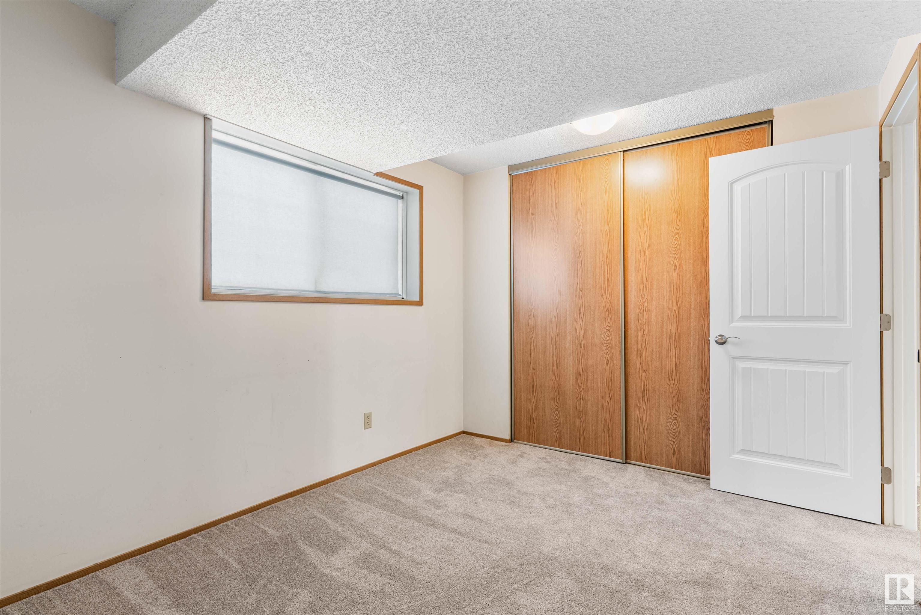      8330 158 AV NW , Edmonton,  ,T5Z 2P1 ;  Listing Number: MLS E4420624