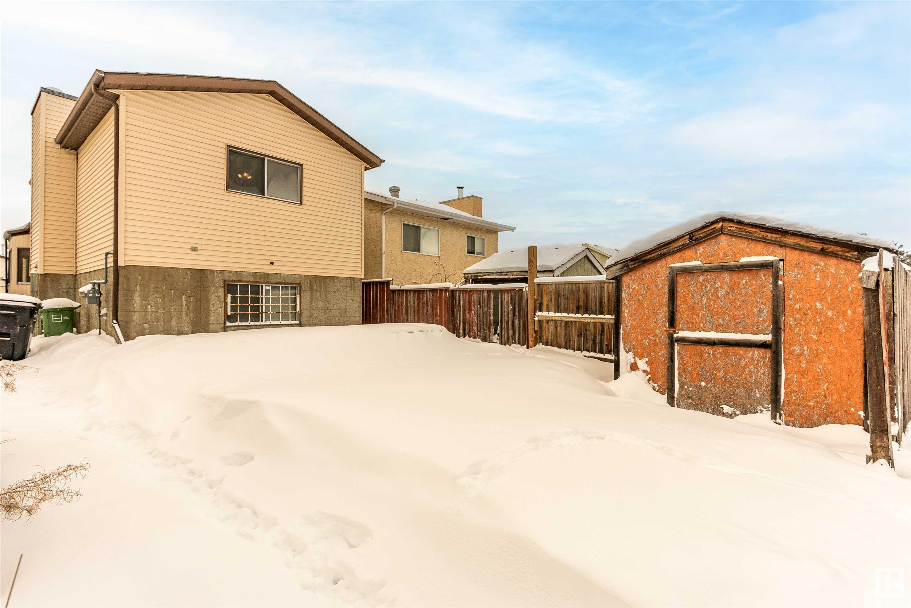      8330 158 AV NW , Edmonton,  ,T5Z 2P1 ;  Listing Number: MLS E4420624