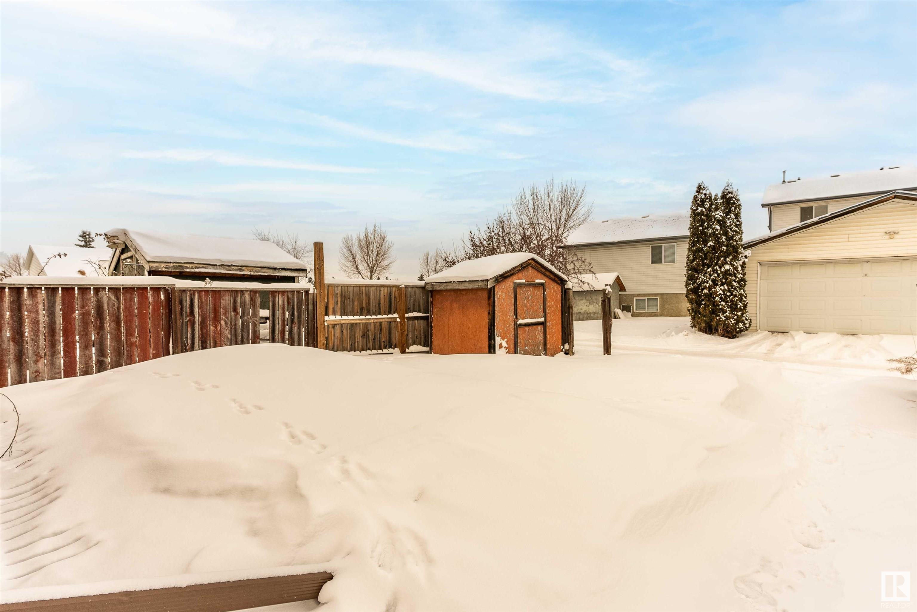      8330 158 AV NW , Edmonton,  ,T5Z 2P1 ;  Listing Number: MLS E4420624
