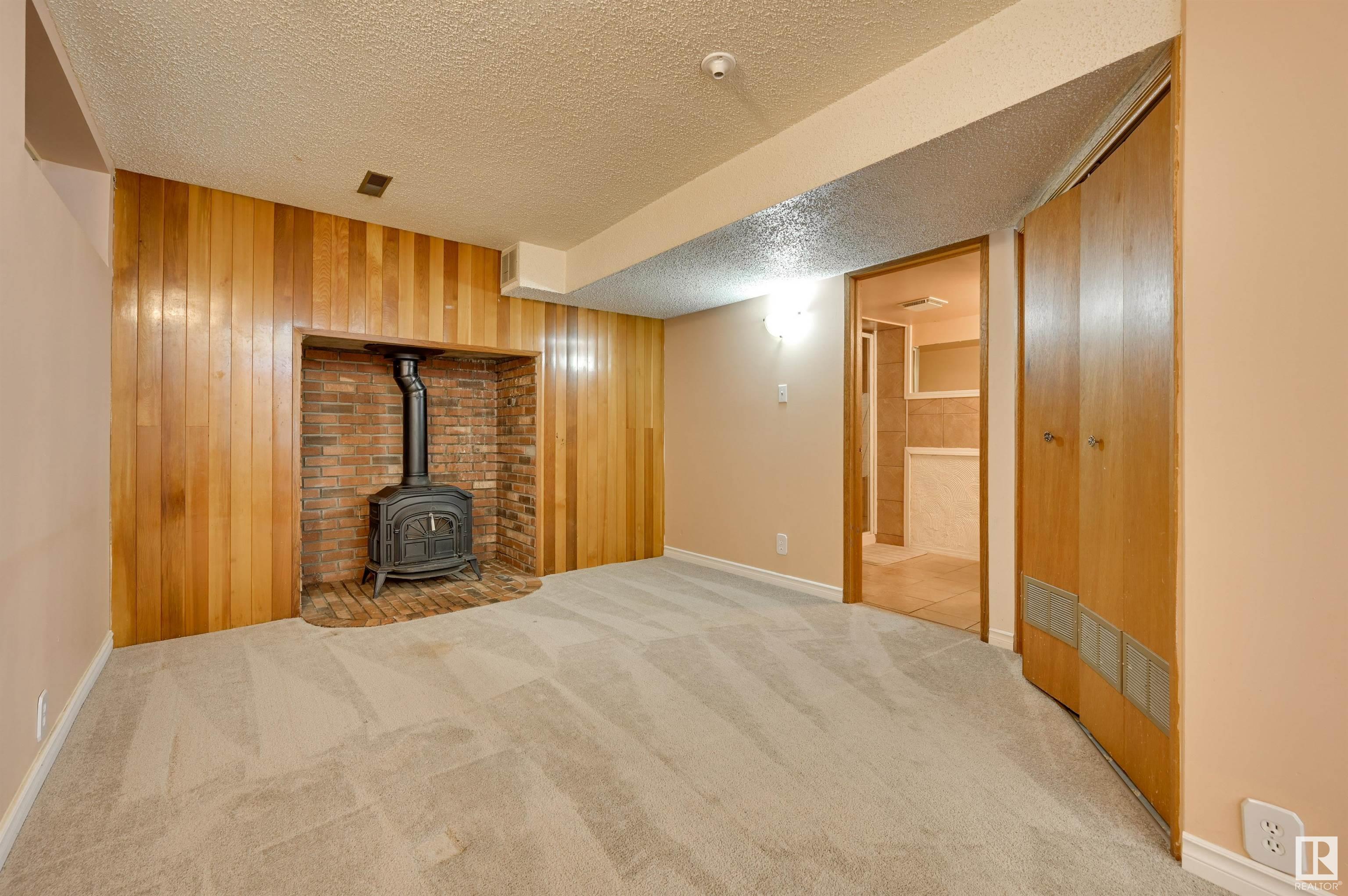      6911 152B AV NW , Edmonton,  ,T5C 3N9 ;  Listing Number: MLS E4420631