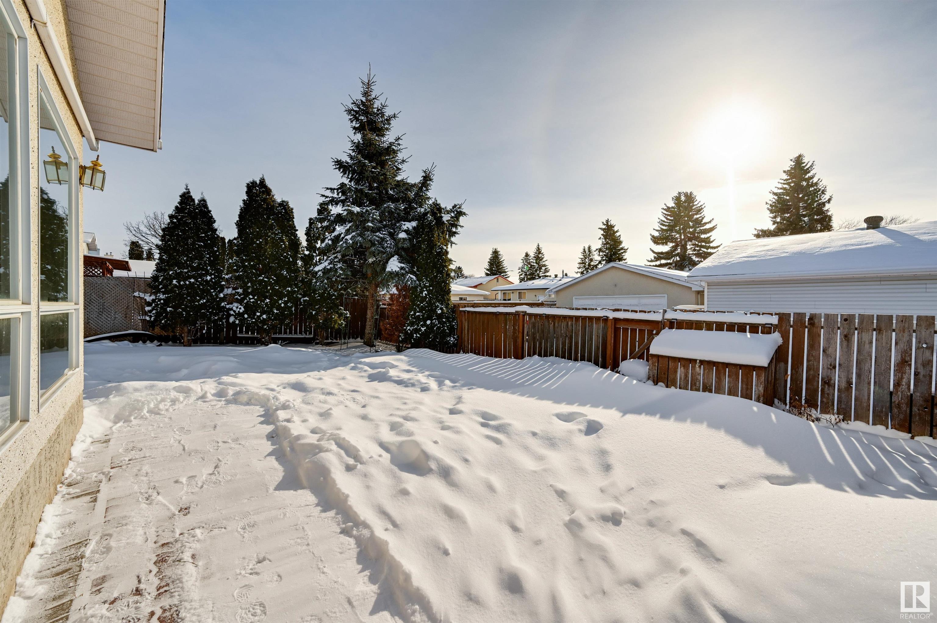      6911 152B AV NW , Edmonton,  ,T5C 3N9 ;  Listing Number: MLS E4420631