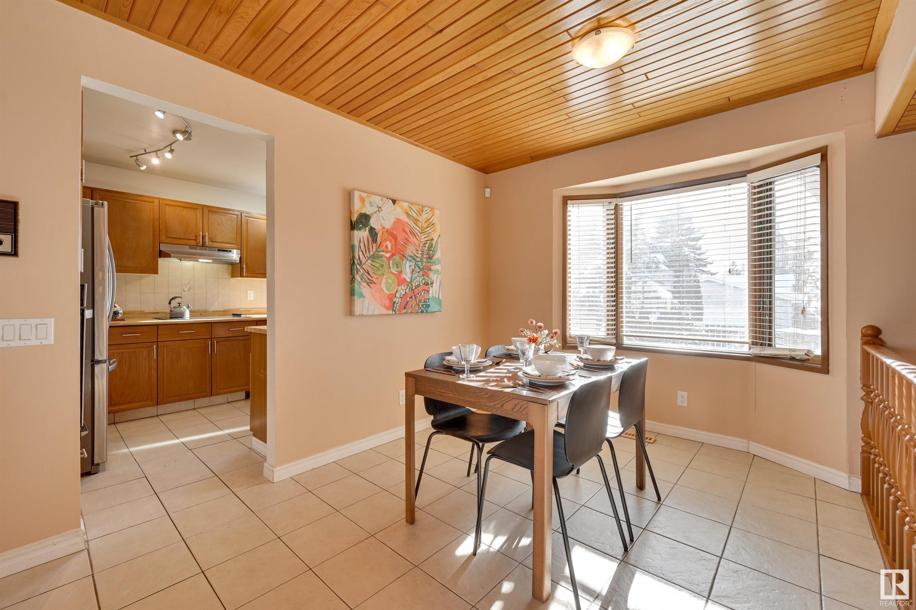      6911 152B AV NW , Edmonton,  ,T5C 3N9 ;  Listing Number: MLS E4420631