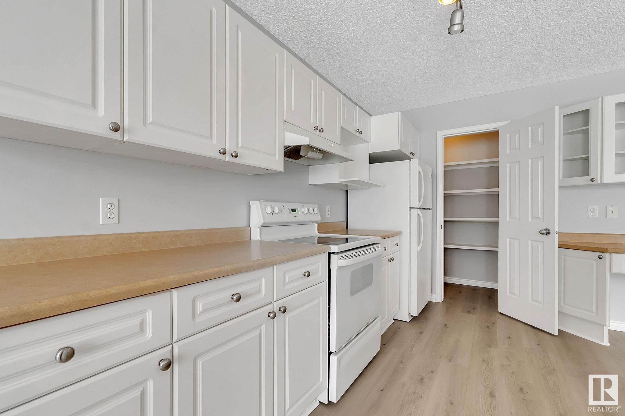 Photo 11 at 3771 23 Street NW, Wild Rose, Edmonton