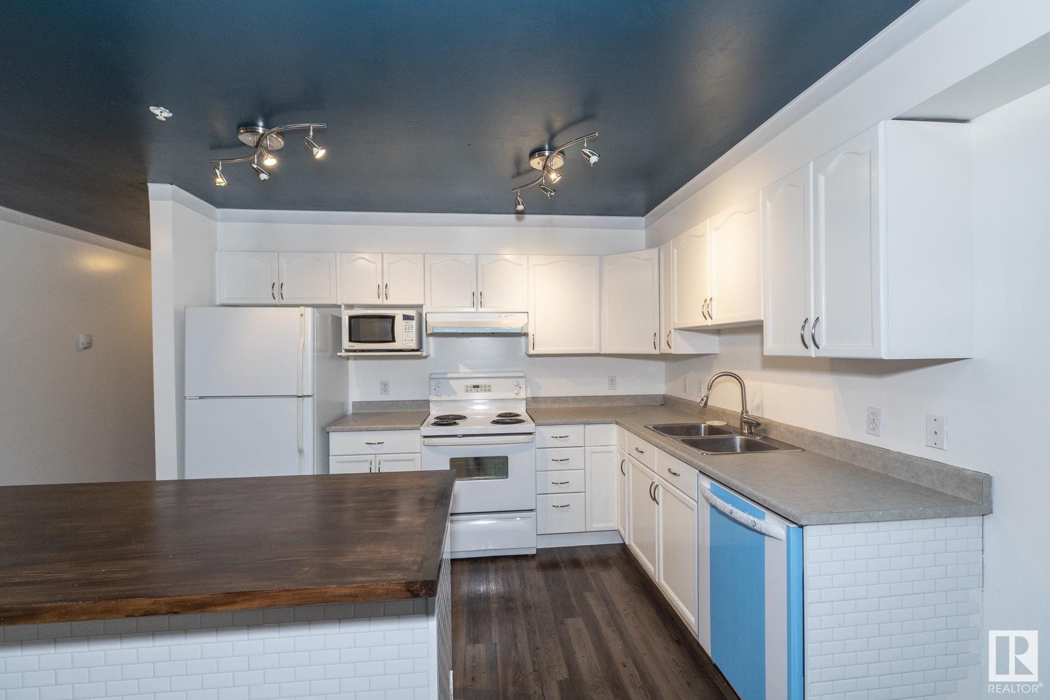      #407 10311 111 ST NW , Edmonton,  ,T5K 2Y8 ;  Listing Number: MLS E4420637