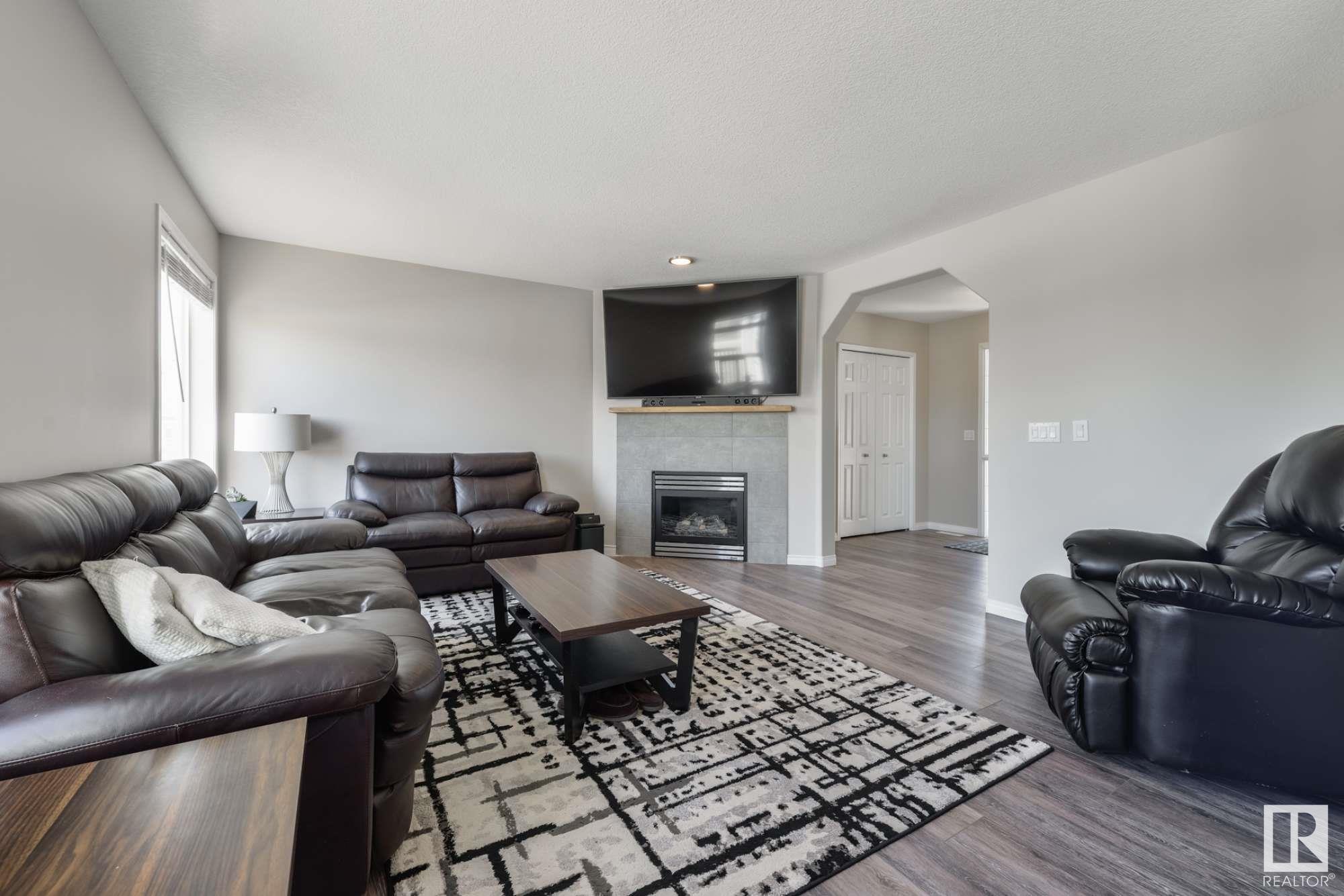      11807 171 AV NW , Edmonton,  ,T5X 6H8 ;  Listing Number: MLS E4420638
