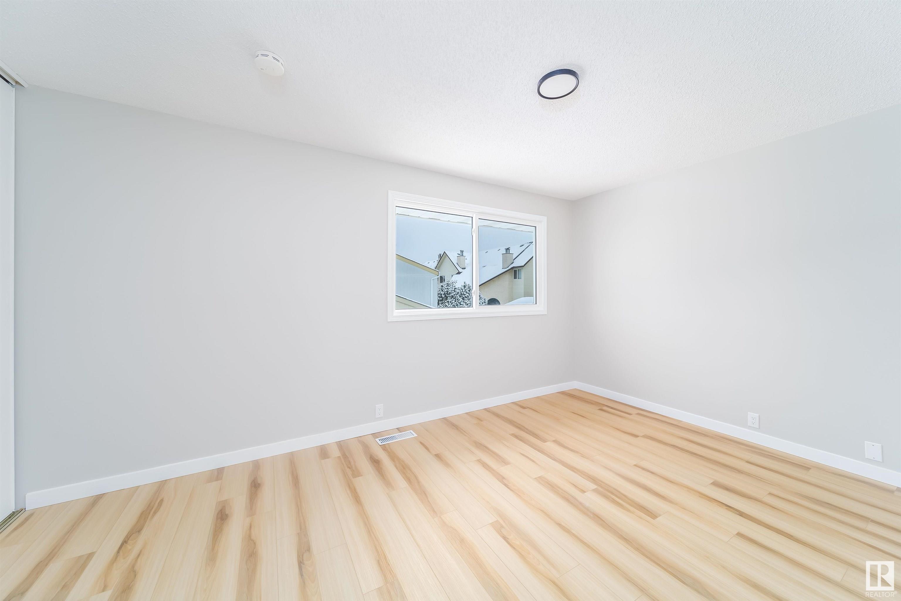      3837 85 ST NW , Edmonton,  ,T6K 2L5 ;  Listing Number: MLS E4420641