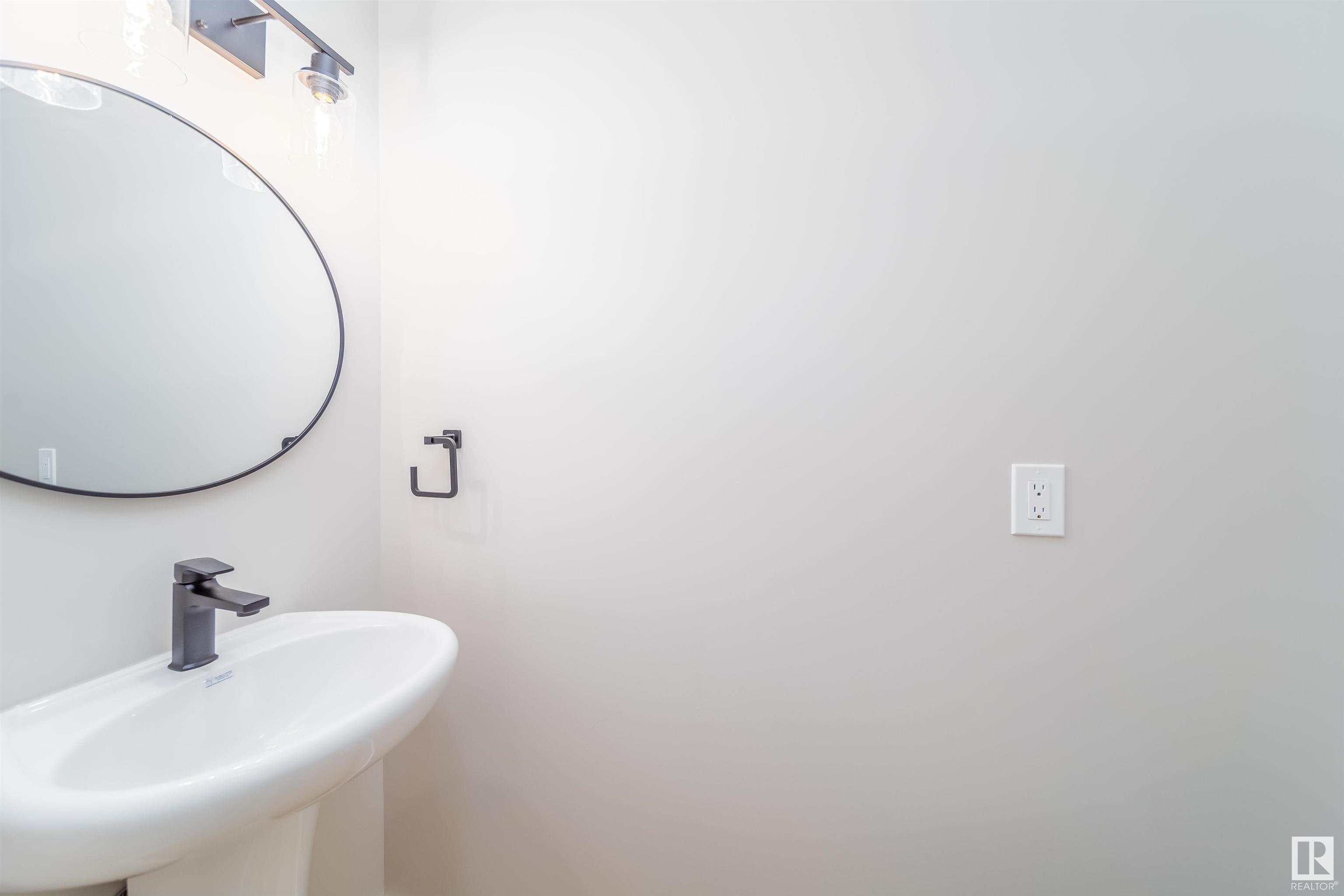      3837 85 ST NW , Edmonton,  ,T6K 2L5 ;  Listing Number: MLS E4420641