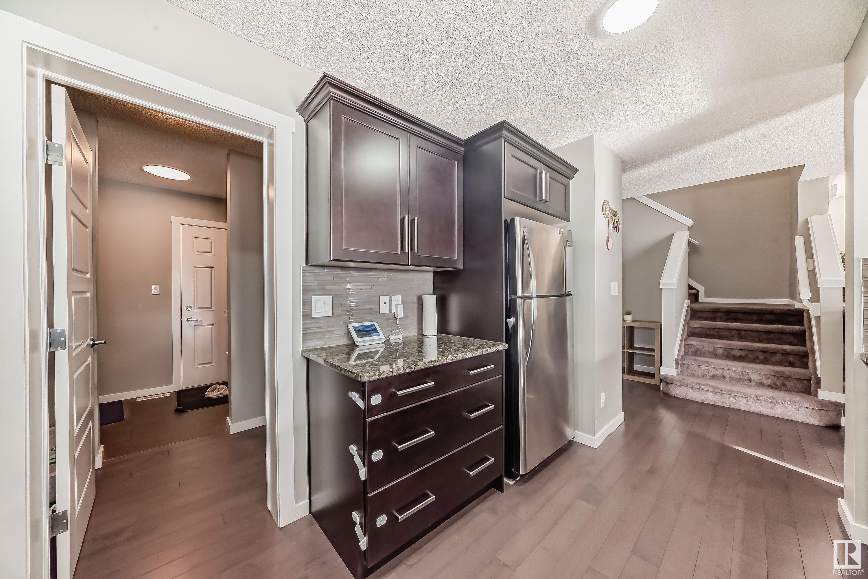      827 35 AV NW , Edmonton,  ,T6T 1A3 ;  Listing Number: MLS E4420642