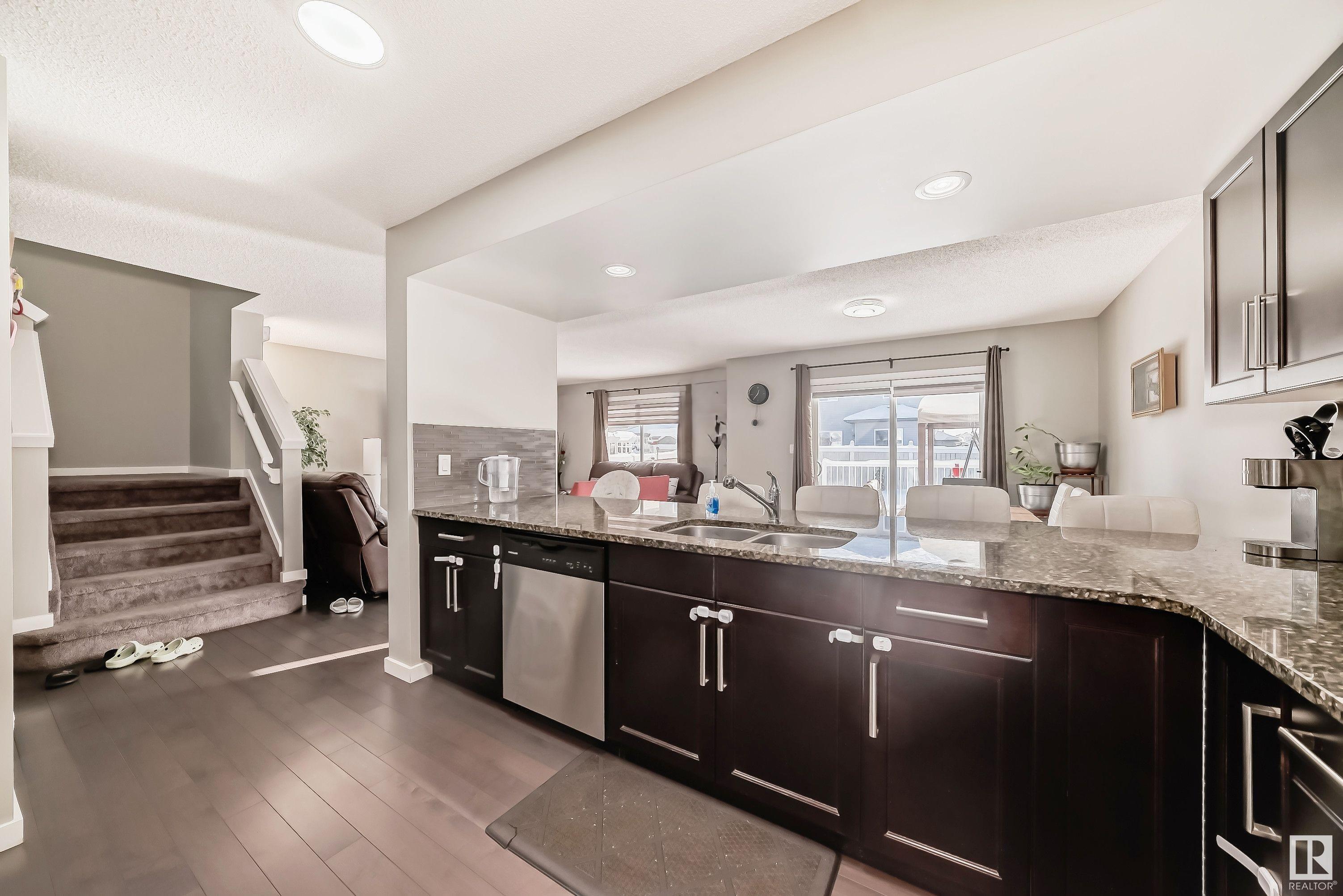     827 35 AV NW , Edmonton,  ,T6T 1A3 ;  Listing Number: MLS E4420642