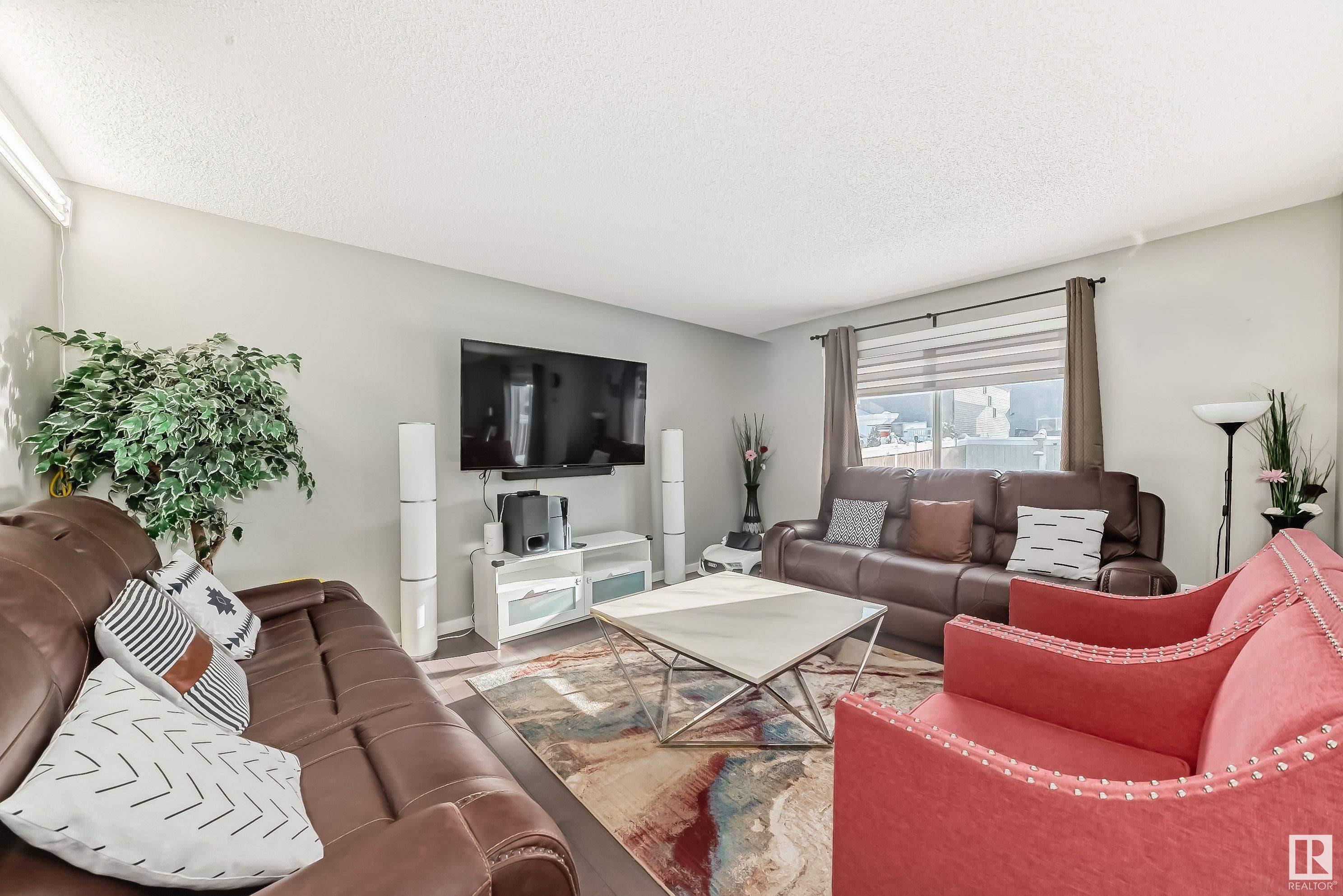      827 35 AV NW , Edmonton,  ,T6T 1A3 ;  Listing Number: MLS E4420642