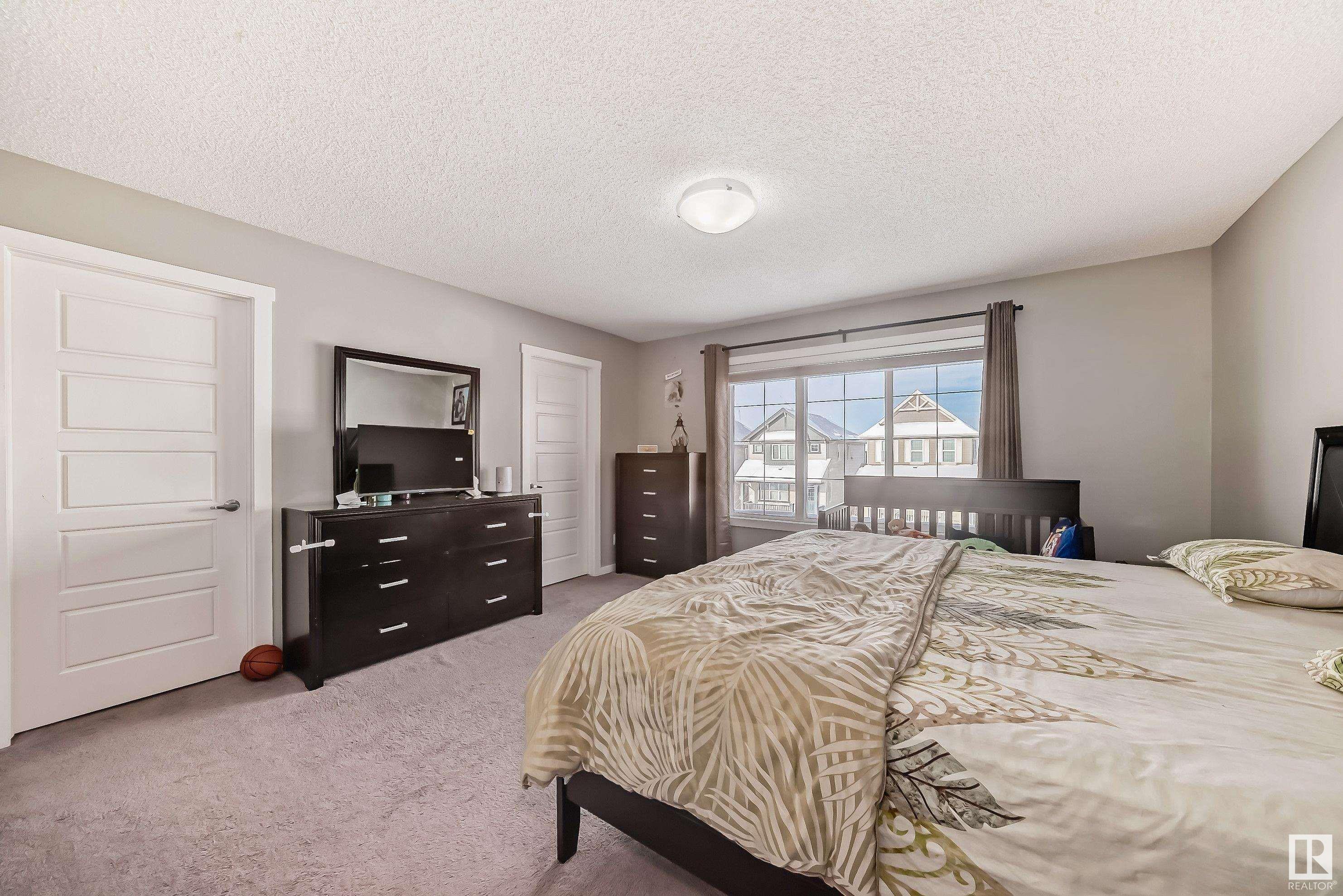      827 35 AV NW , Edmonton,  ,T6T 1A3 ;  Listing Number: MLS E4420642