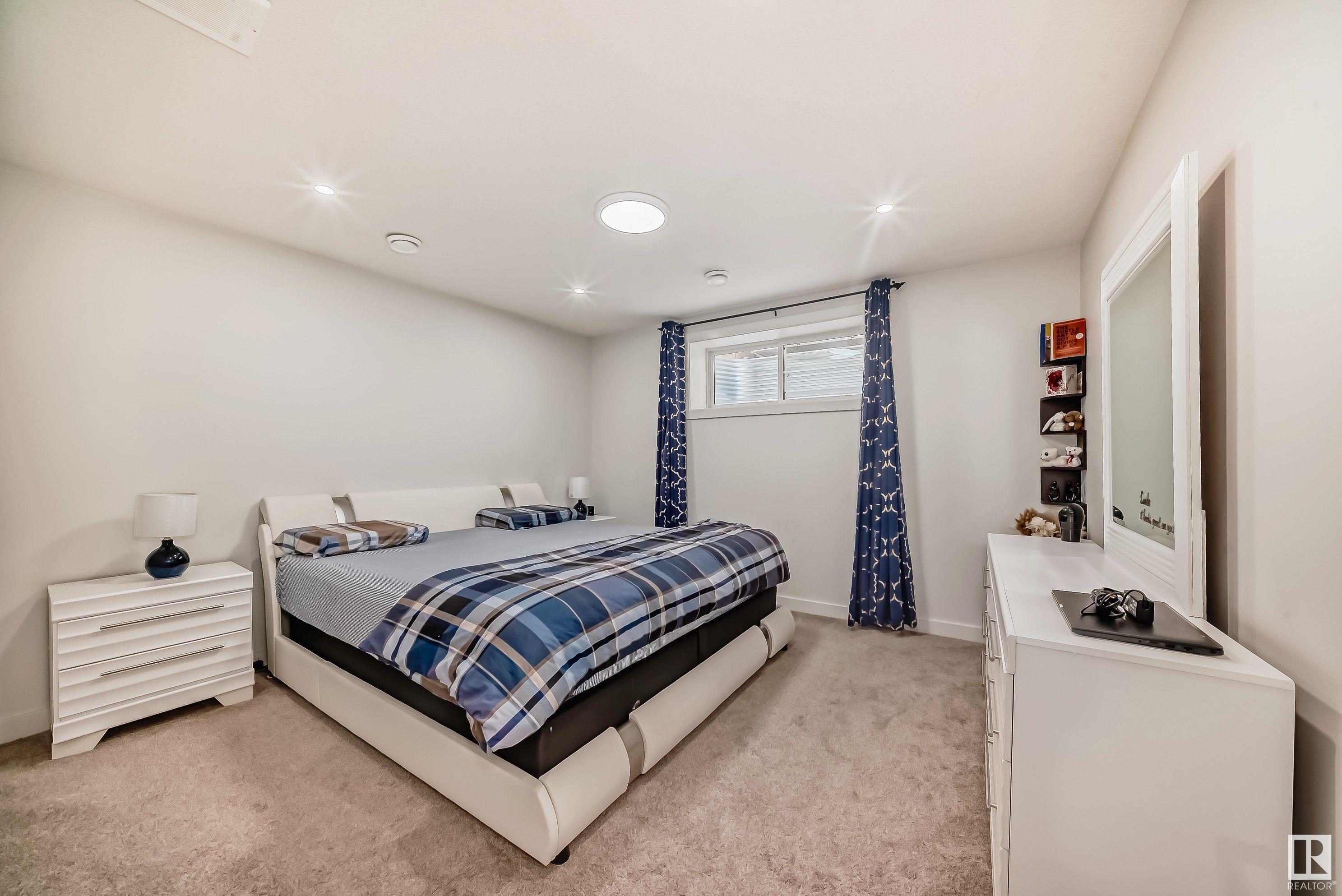      827 35 AV NW , Edmonton,  ,T6T 1A3 ;  Listing Number: MLS E4420642