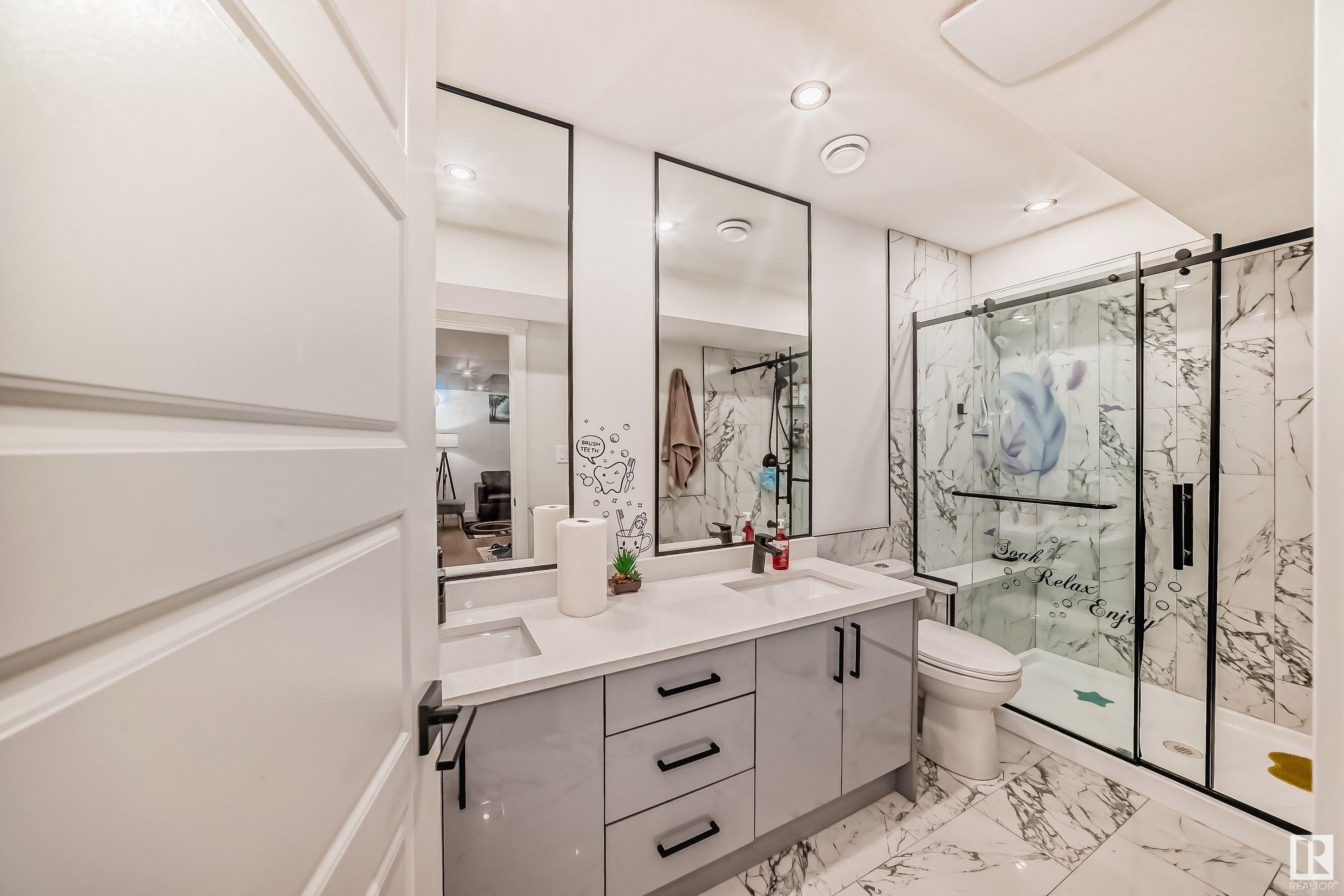      827 35 AV NW , Edmonton,  ,T6T 1A3 ;  Listing Number: MLS E4420642
