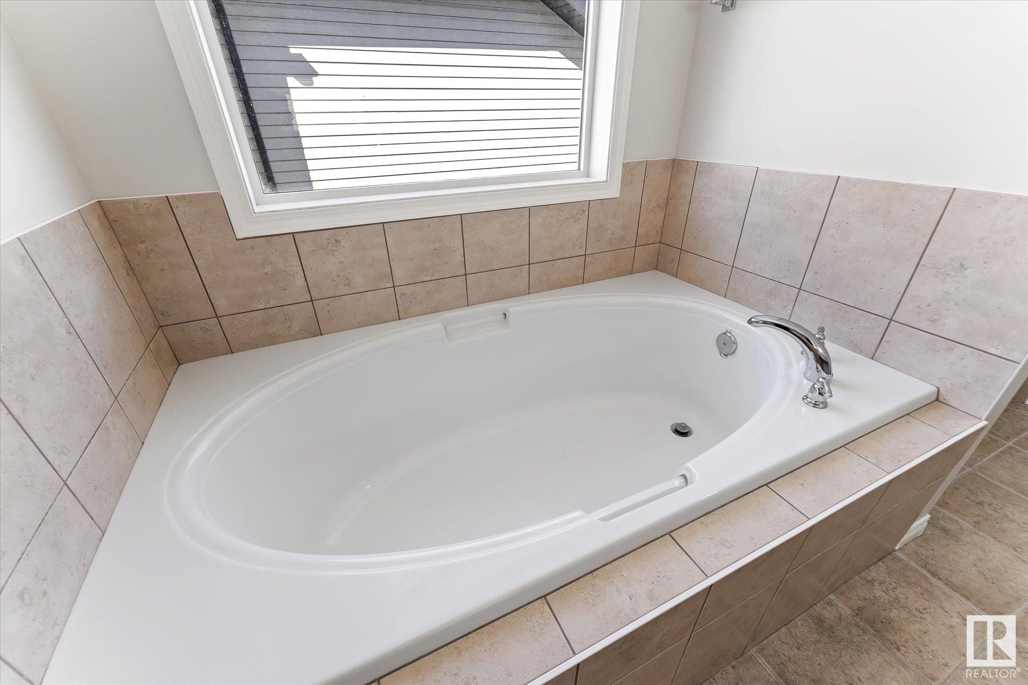      43 ASHGROVE DR , Spruce Grove,  ,T7X 4R5 ;  Listing Number: MLS E4420645