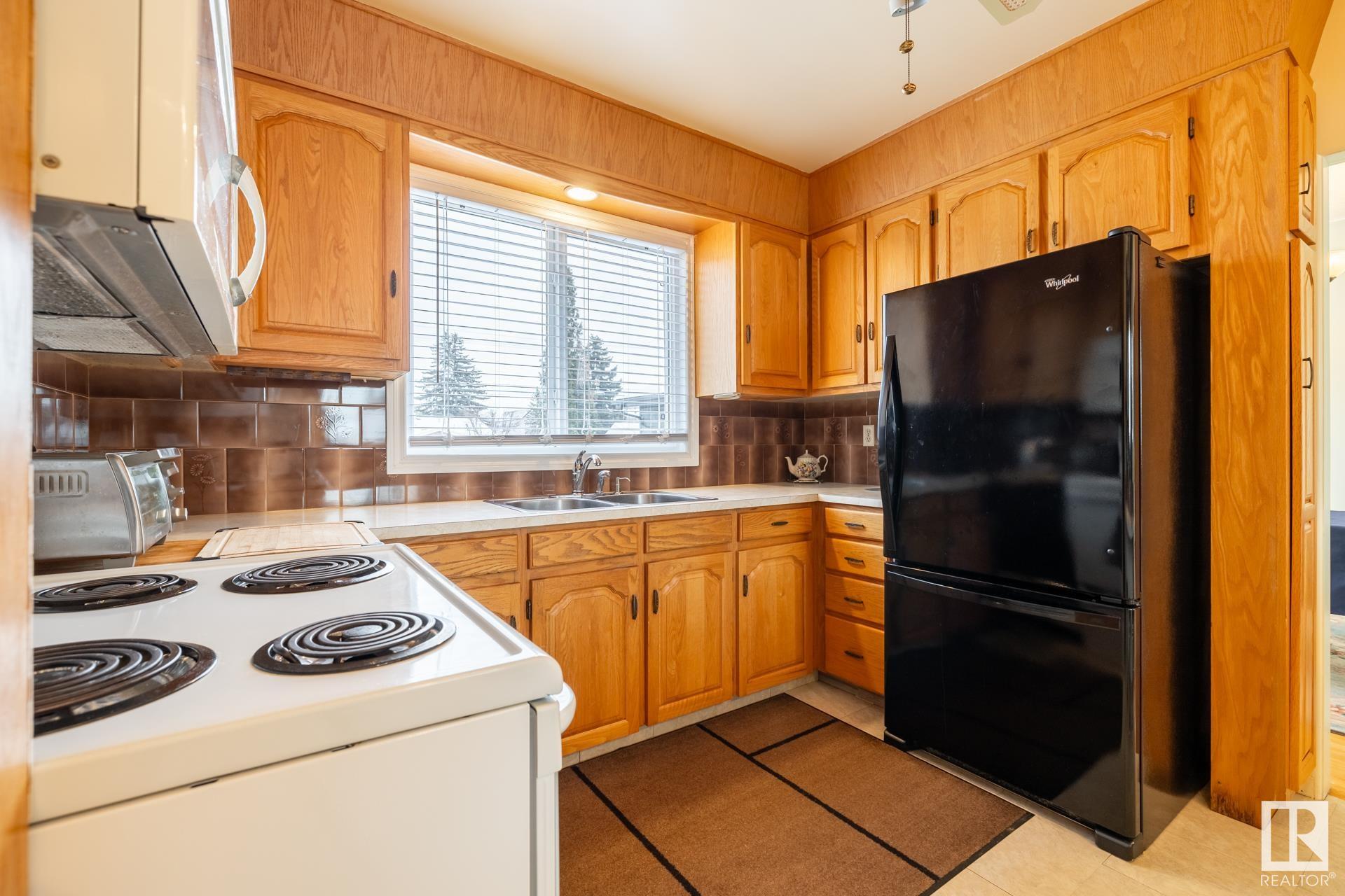      10615 146 ST NW , Edmonton,  ,T6H 3E7 ;  Listing Number: MLS E4420651