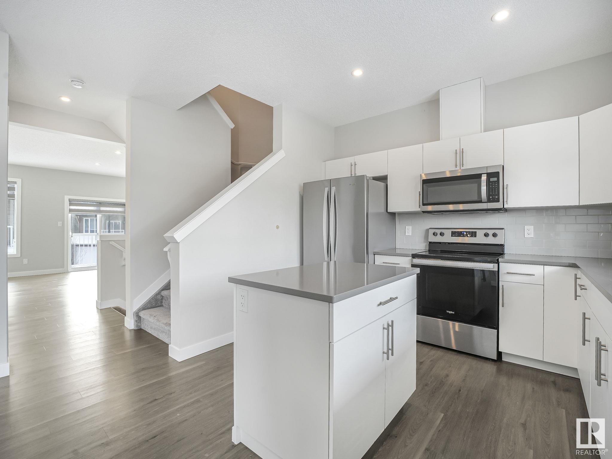      #31 1051 GRAYDON HILL BV SW , Edmonton,  ,T6W 3C8 ;  Listing Number: MLS E4420665