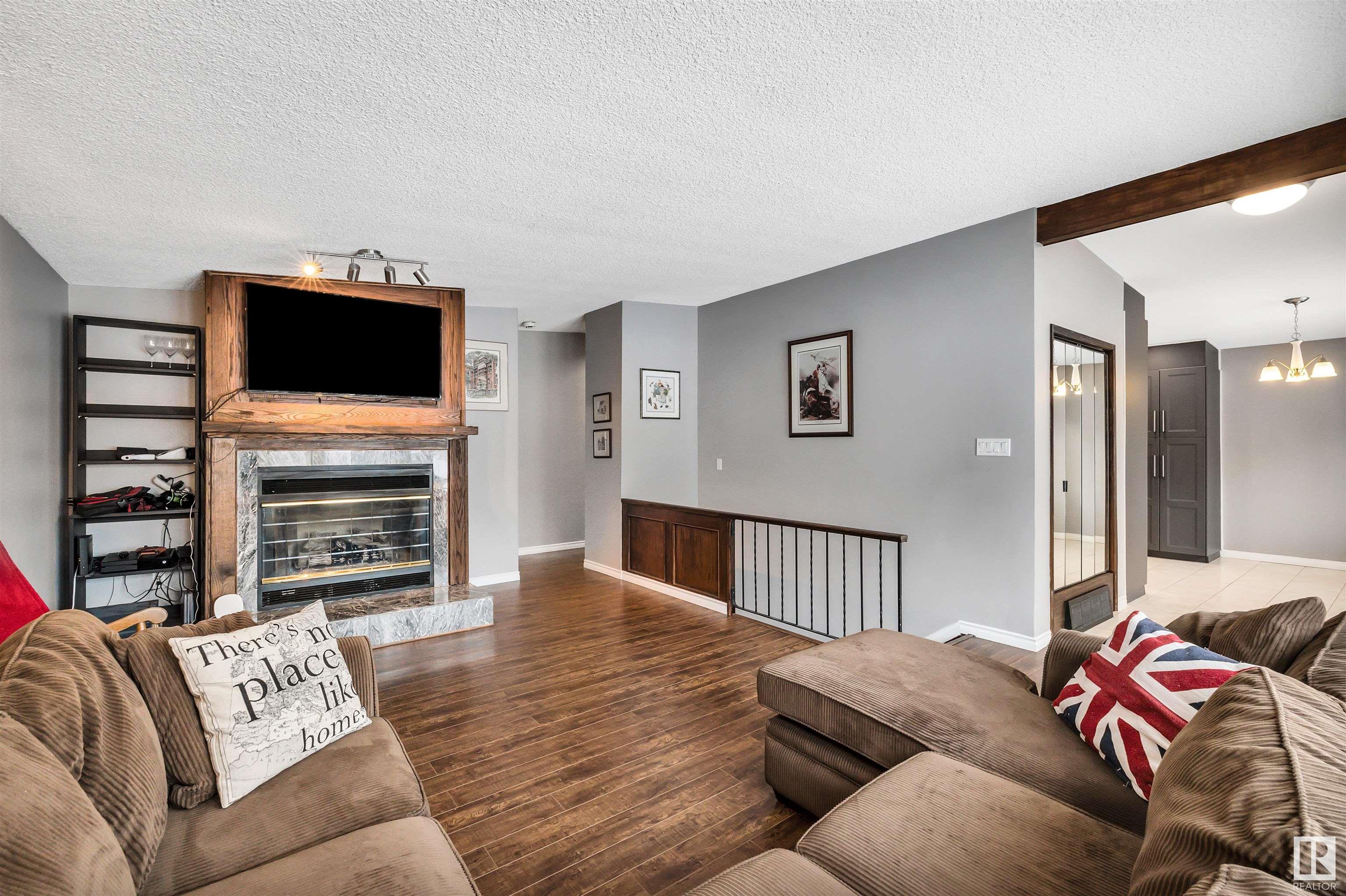      6824 94B AV NW , Edmonton,  ,T6B 0Z7 ;  Listing Number: MLS E4420670