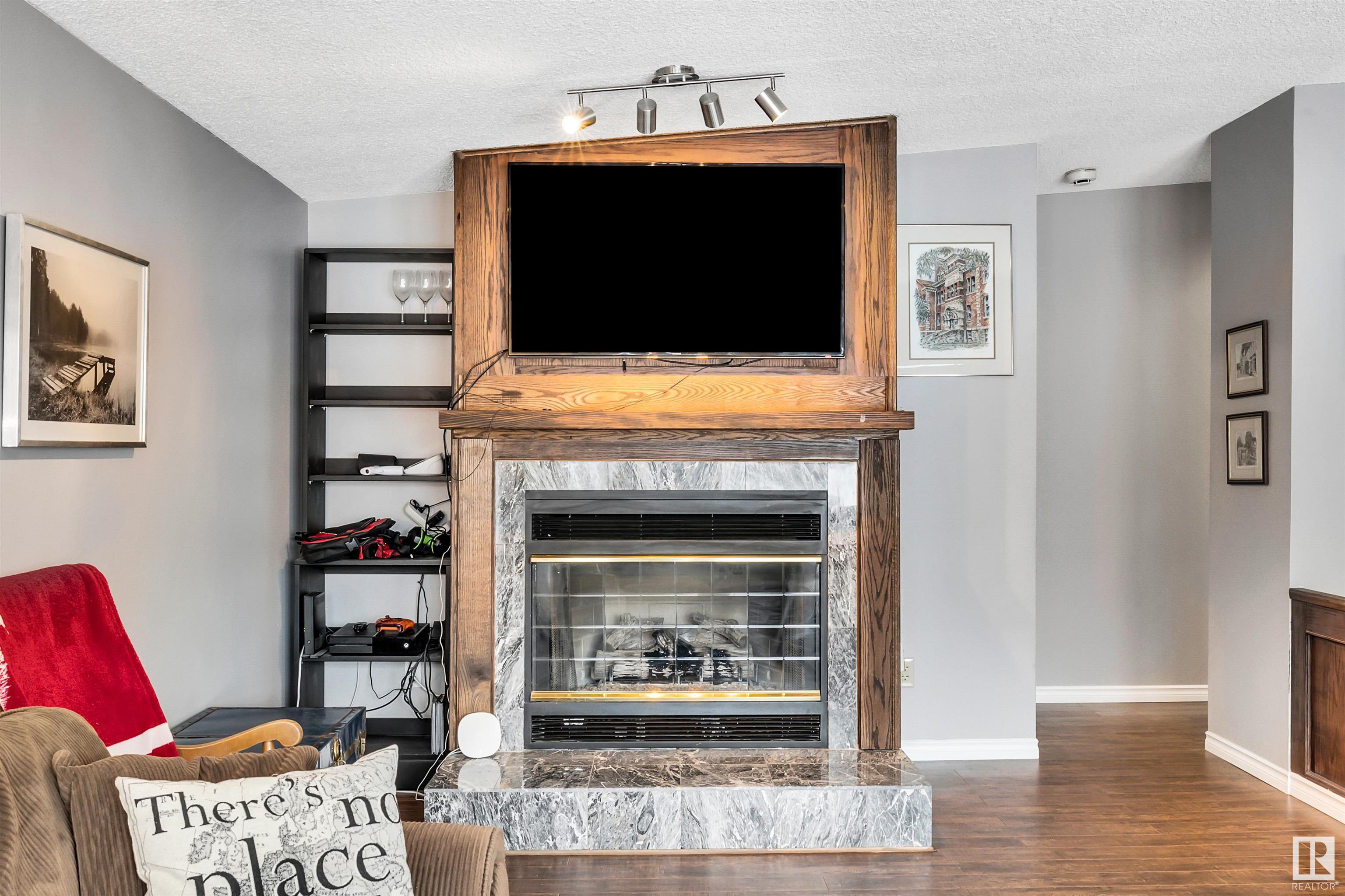      6824 94B AV NW , Edmonton,  ,T6B 0Z7 ;  Listing Number: MLS E4420670
