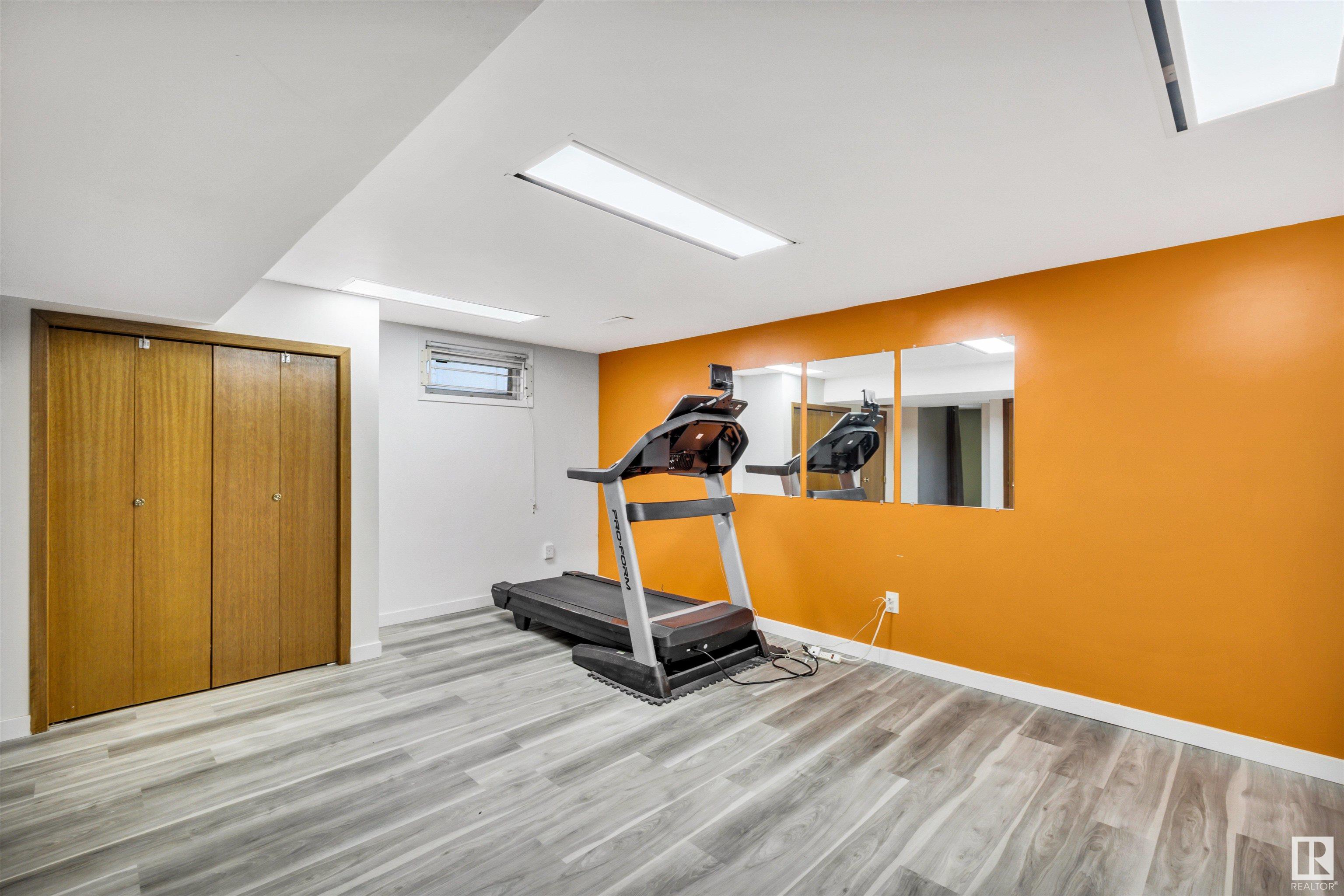      6824 94B AV NW , Edmonton,  ,T6B 0Z7 ;  Listing Number: MLS E4420670