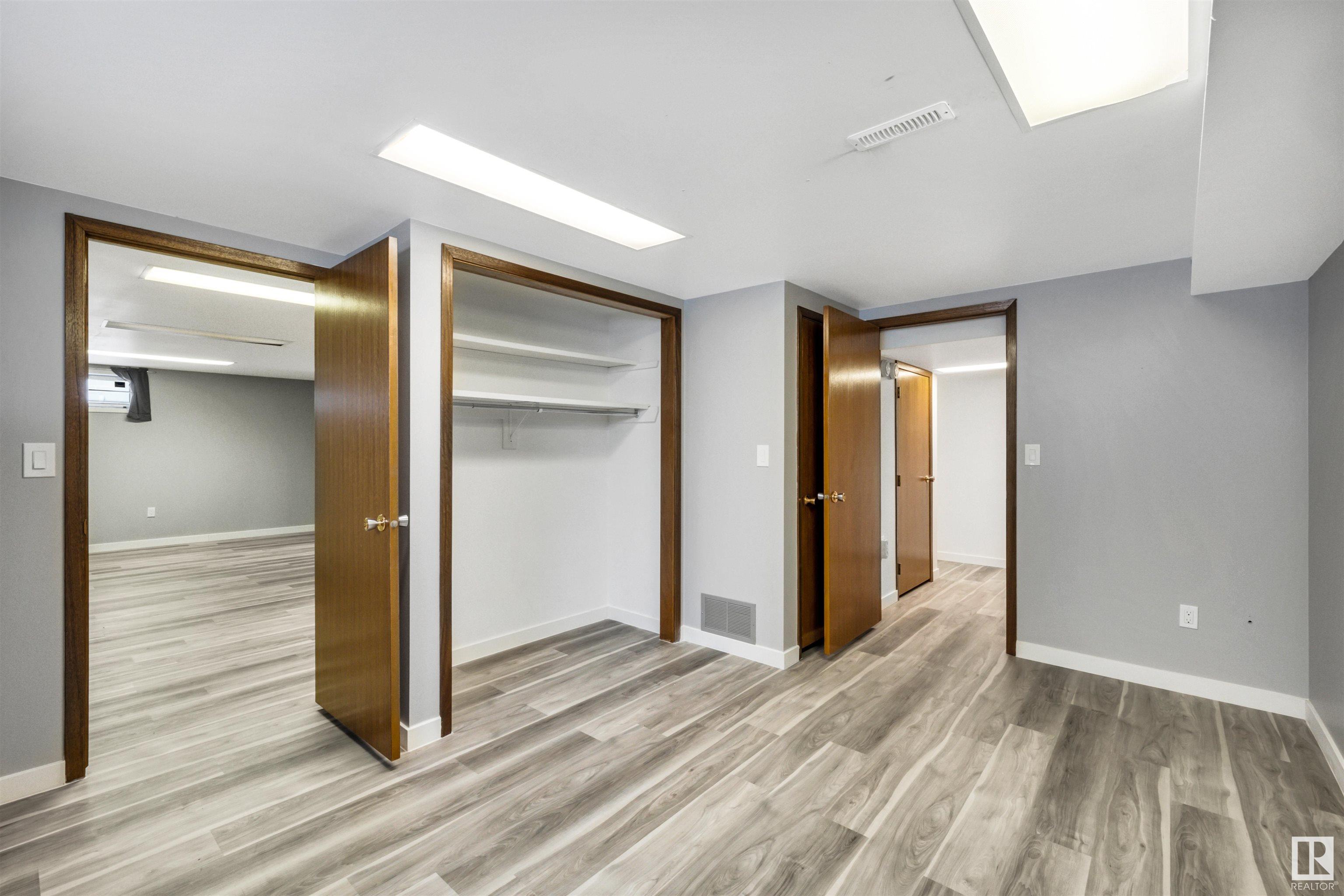      6824 94B AV NW , Edmonton,  ,T6B 0Z7 ;  Listing Number: MLS E4420670