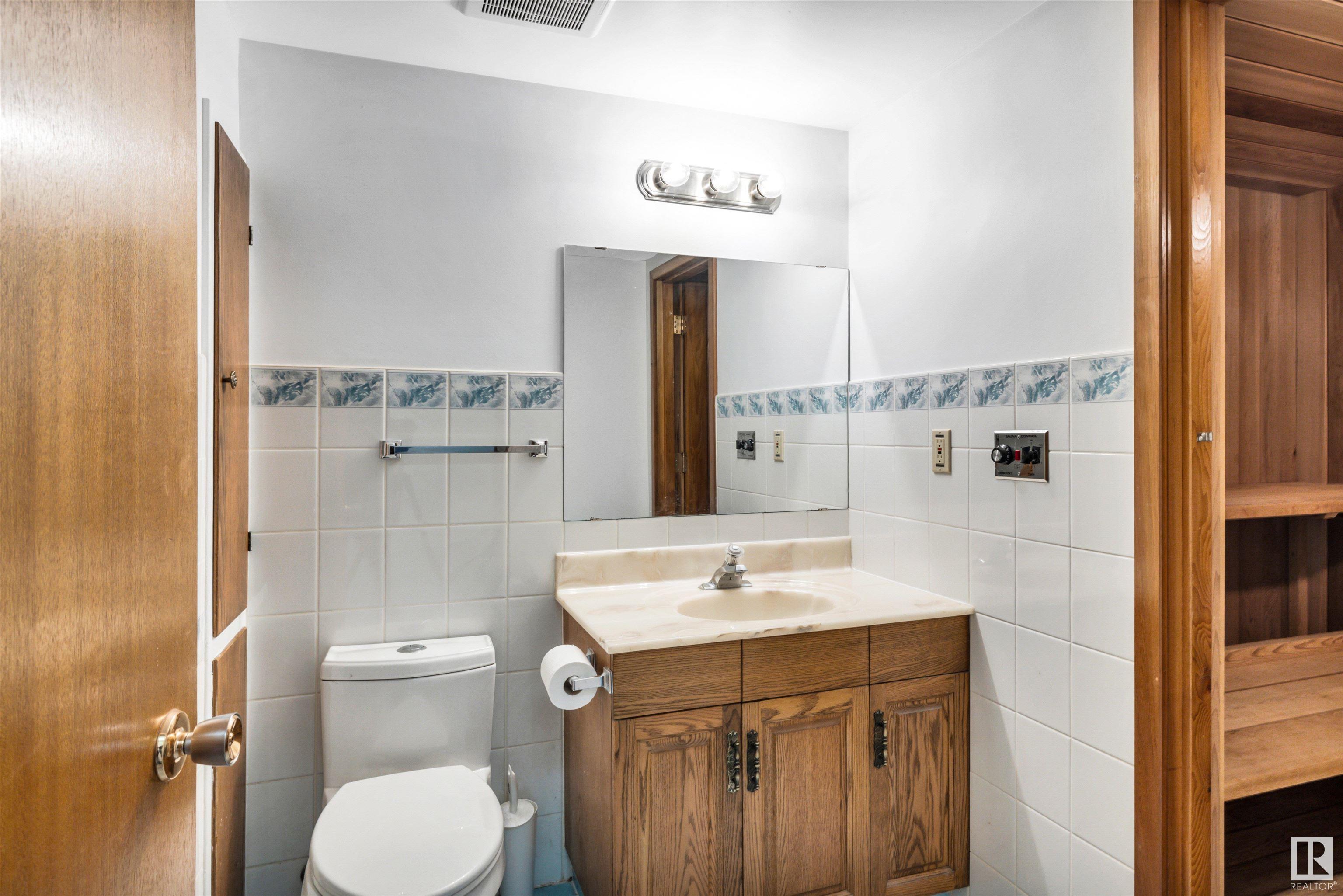      6824 94B AV NW , Edmonton,  ,T6B 0Z7 ;  Listing Number: MLS E4420670
