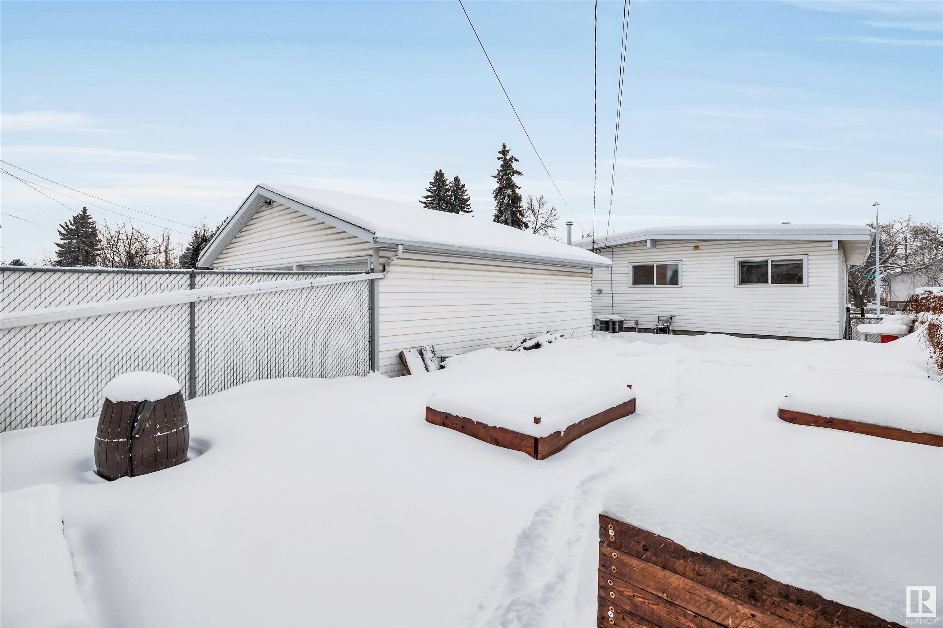      6824 94B AV NW , Edmonton,  ,T6B 0Z7 ;  Listing Number: MLS E4420670
