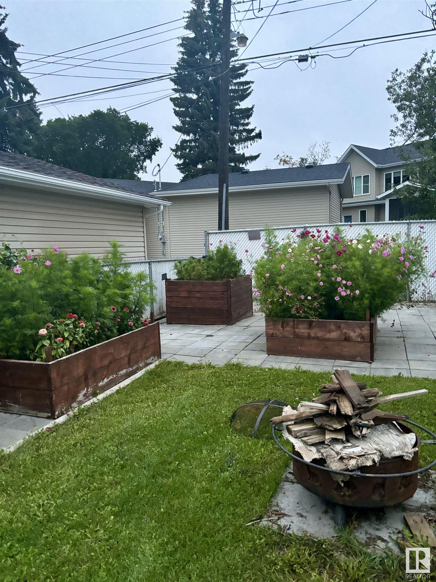     6824 94B AV NW , Edmonton,  ,T6B 0Z7 ;  Listing Number: MLS E4420670