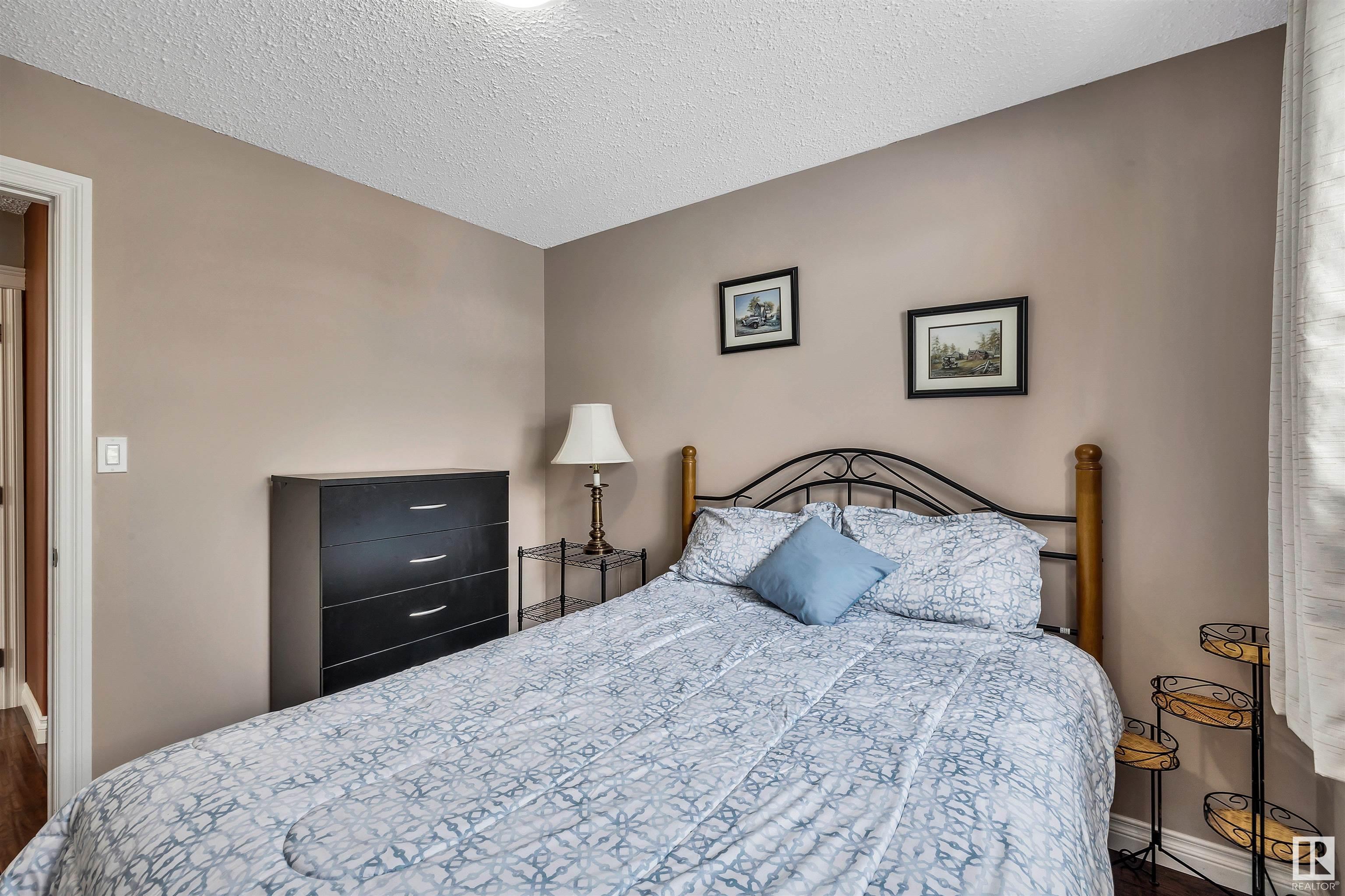      3233 130A AV NW , Edmonton,  ,T5A 3B6 ;  Listing Number: MLS E4420671