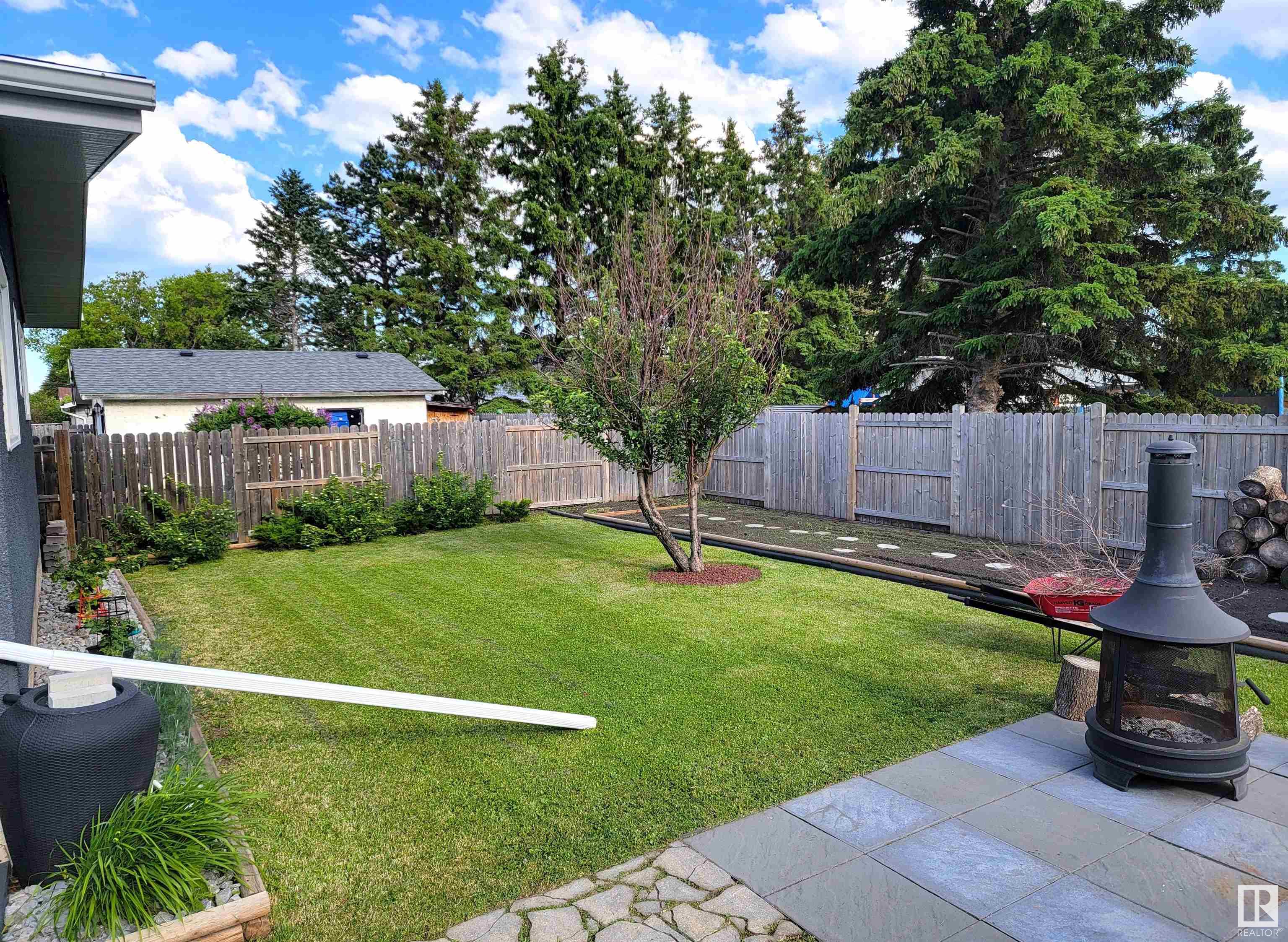      3233 130A AV NW , Edmonton,  ,T5A 3B6 ;  Listing Number: MLS E4420671