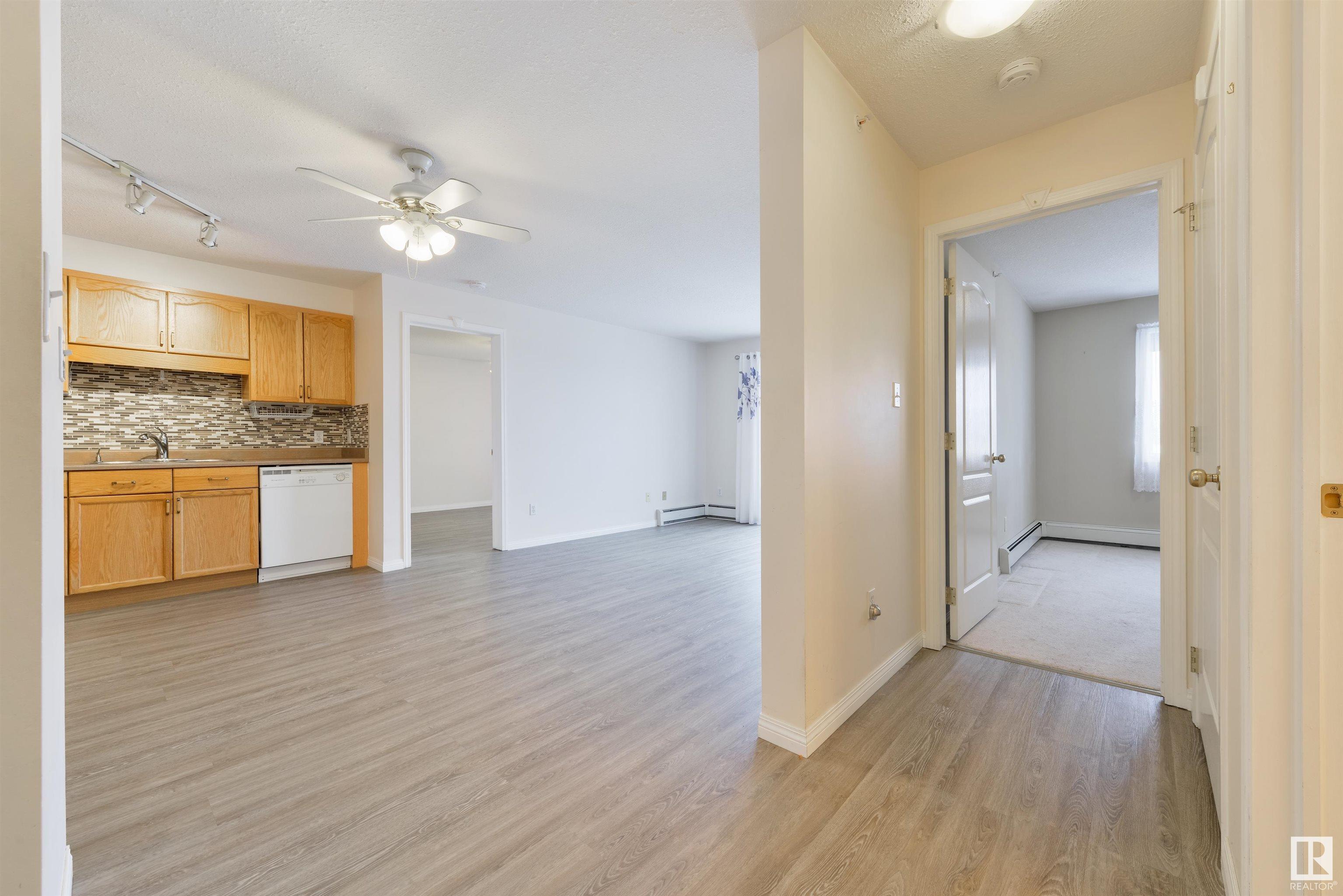     #414 4700 43 AV , Stony Plain,  ,T7Z 2S6 ;  Listing Number: MLS E4420672
