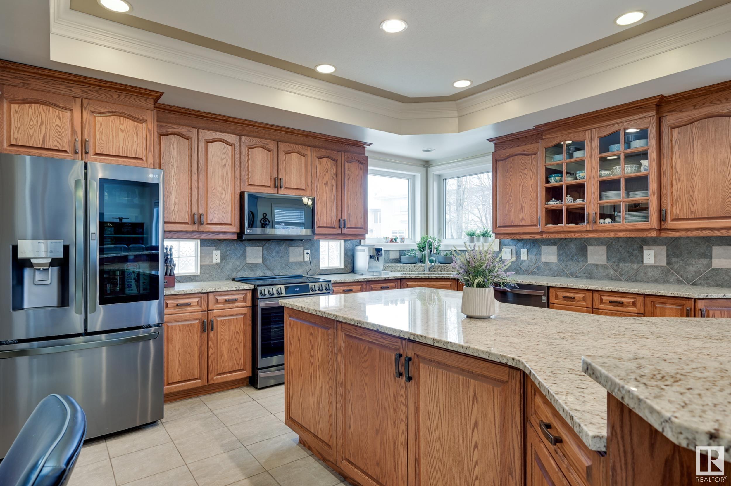      946 HOLLINGSWORTH BN NW , Edmonton,  ,T6R 3G8 ;  Listing Number: MLS E4420679