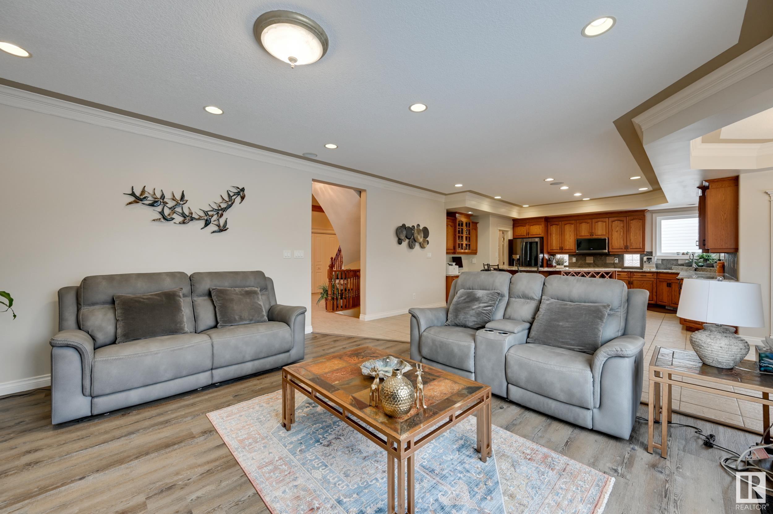      946 HOLLINGSWORTH BN NW , Edmonton,  ,T6R 3G8 ;  Listing Number: MLS E4420679